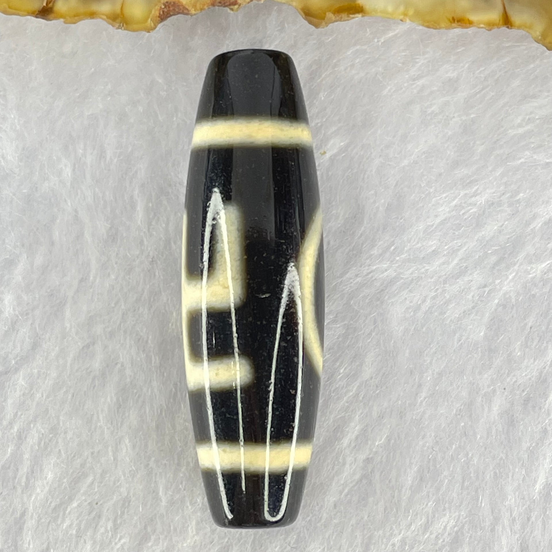 Natural Powerful Tibetan Old Oily Agate 1 Eye With Swastika Dzi Bead (Hotu Dzi) 7.43g 38.2 by 11.6mm - Huangs Jadeite and Jewelry Pte Ltd