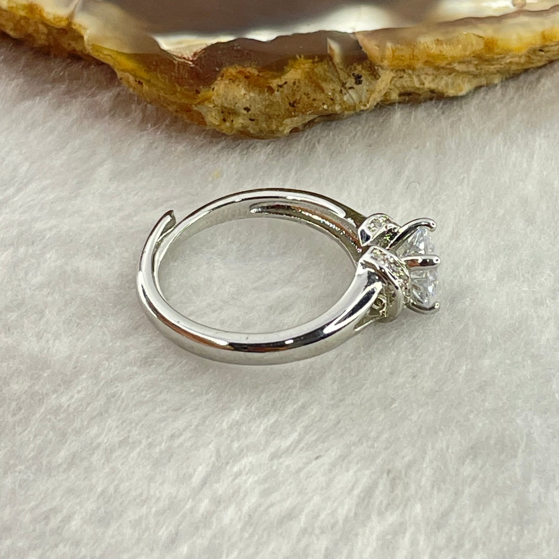 Colourless Cubic Zirconia with Crystals In S925 Sliver Ring (Adjustable Size) 2.49g 5.6 by 3.4mm - Huangs Jadeite and Jewelry Pte Ltd