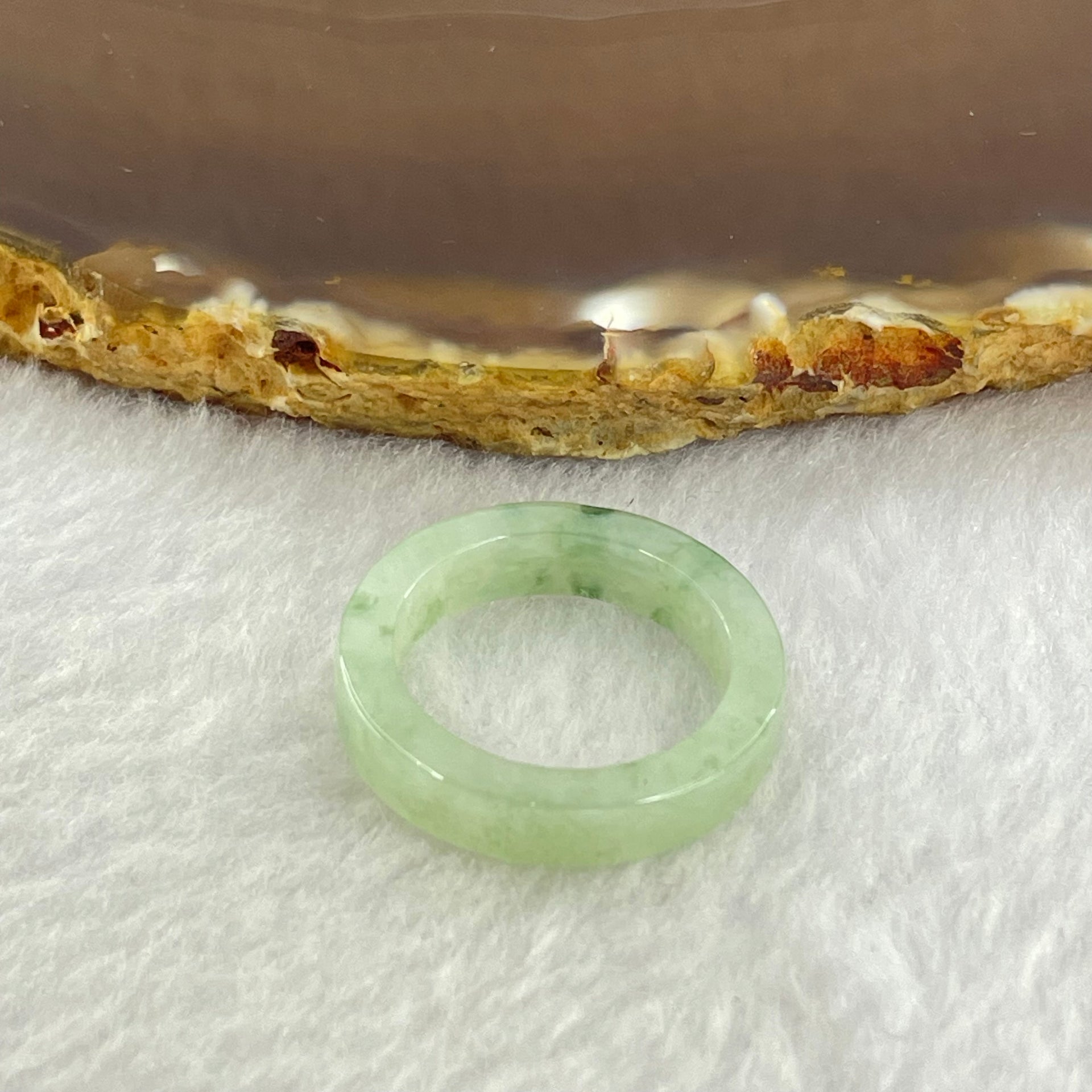 Type A Green Piao Hua Jadeite Ring 3.21g 4.7 by 3.6mm US8 HK17.5 - Huangs Jadeite and Jewelry Pte Ltd