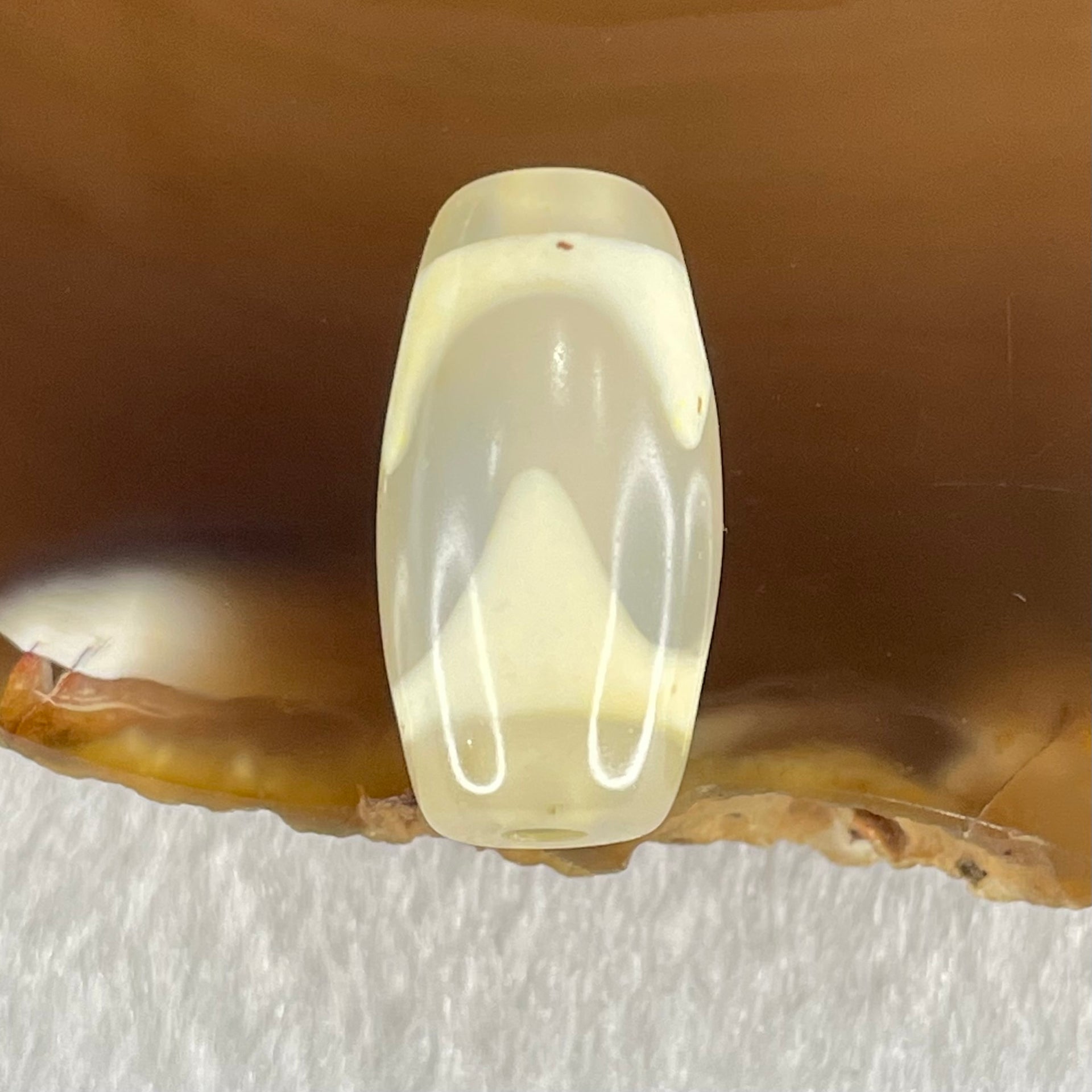 Natural Powerful Tibetan Old Oily Agate Tiger Tooth Daluo Dzi Bead Heavenly Master (Tian Zhu) 虎呀天诛 3.18g 20.1 by 10.4mm - Huangs Jadeite and Jewelry Pte Ltd