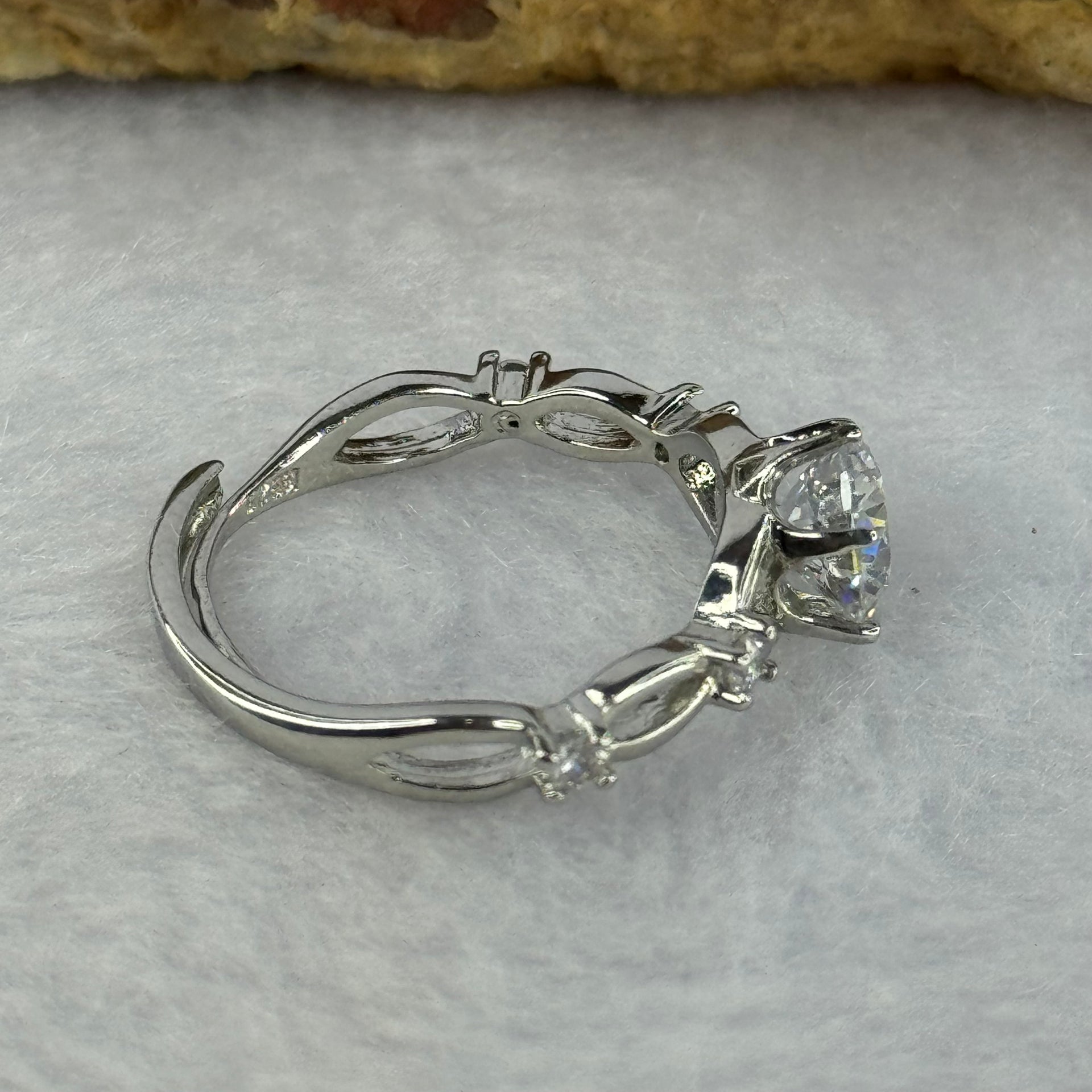 Cubic Zirconia in S925 Sliver Ring (Adjustable Size) 1.74g 6.5 by 4.5mm - Huangs Jadeite and Jewelry Pte Ltd