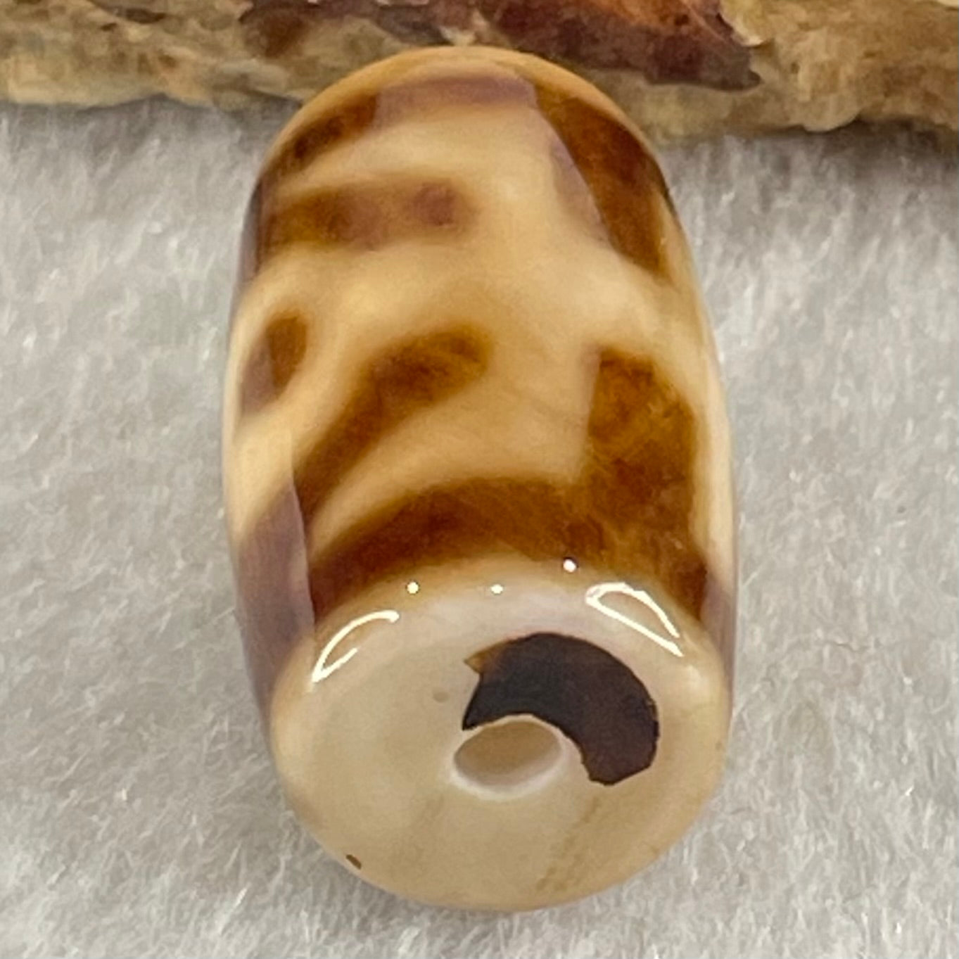 Natural Powerful Tibetan Old Oily Agate Patina Guiren Tairen Human Dzi Bead Totem Amulet Heavenly Master (Tian Zhu) 贵人天诛 4.85g 19.8 by 11.6mm - Huangs Jadeite and Jewelry Pte Ltd