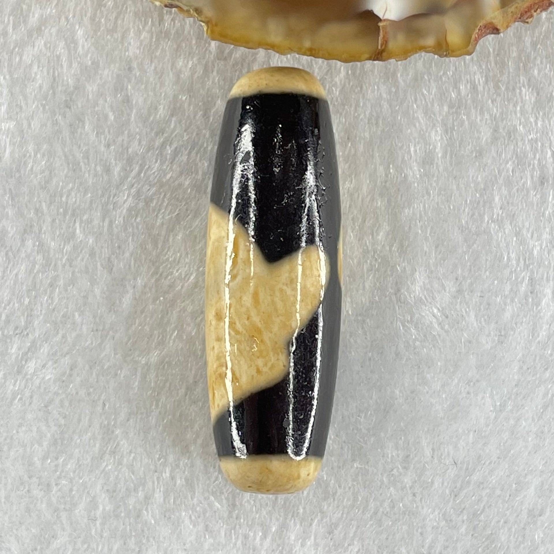 Natural Powerful Tibetan Old Oily Agate Rabbit Dzi Bead Heavenly Master (Tian Zhu) 兔子天珠 9.39g 39.1 by 12.7mm - Huangs Jadeite and Jewelry Pte Ltd