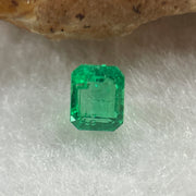Natural Colombia Vivid Green Emerald (Beryl) Cut-Cornered Rectangular Step cut 0.43ct 4.6 by 3.8 by 3.2mm - Huangs Jadeite and Jewelry Pte Ltd