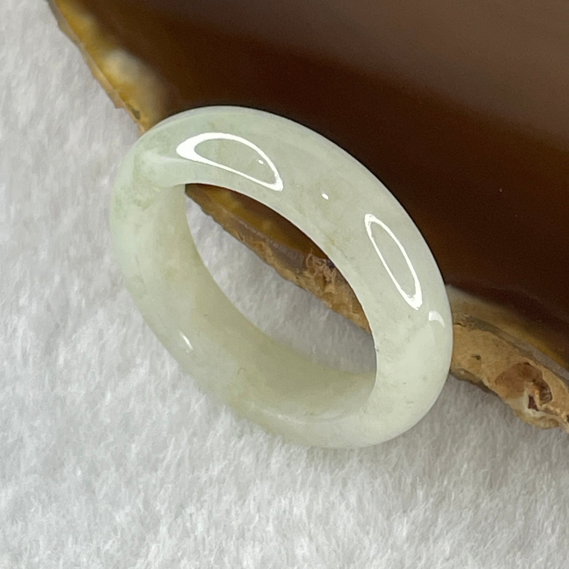 Type A Natural White to Faint Green Jadeite Ring 3.74g 5.8 b y 3.5mm US 8.2 HK 18 (Very Very Slight Internal Line) - Huangs Jadeite and Jewelry Pte Ltd
