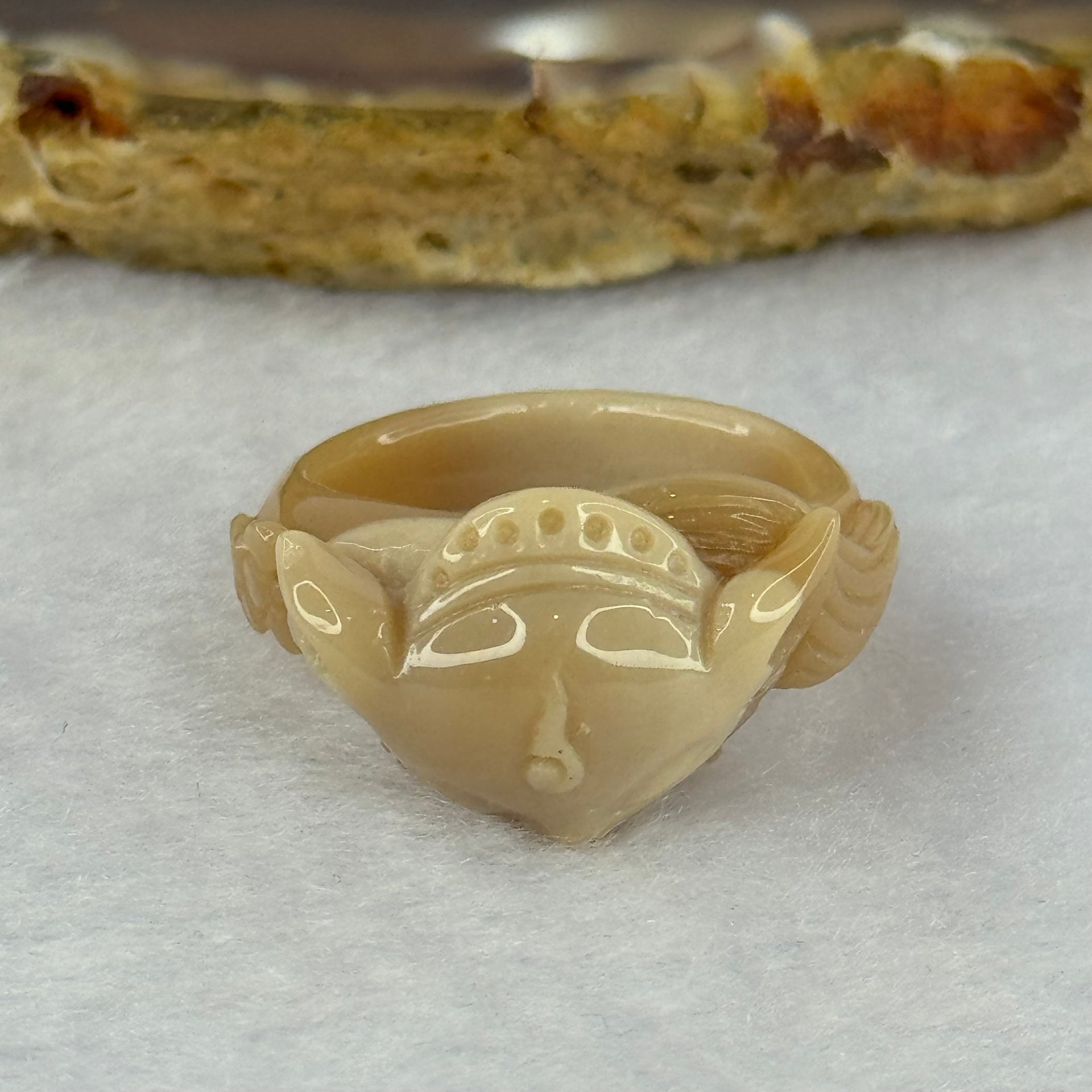 Natural Brown Agate Fox and Flower Carving 3.61g 38.8 by 4.2mm US6 HK13 - Huangs Jadeite and Jewelry Pte Ltd
