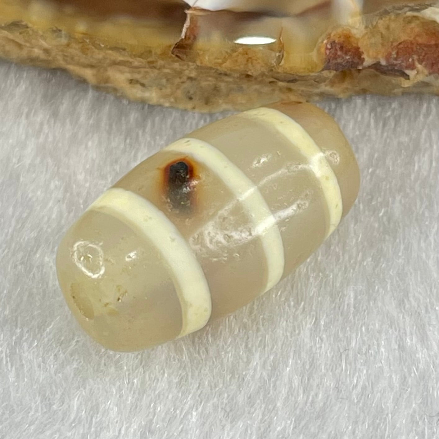 Natural Powerful Tibetan Old Oily Agate 3-Lines Dzi Bead Heavenly Master (Tian Zhu) 三行天诛 3.37g 20.1 by 10.5mm - Huangs Jadeite and Jewelry Pte Ltd