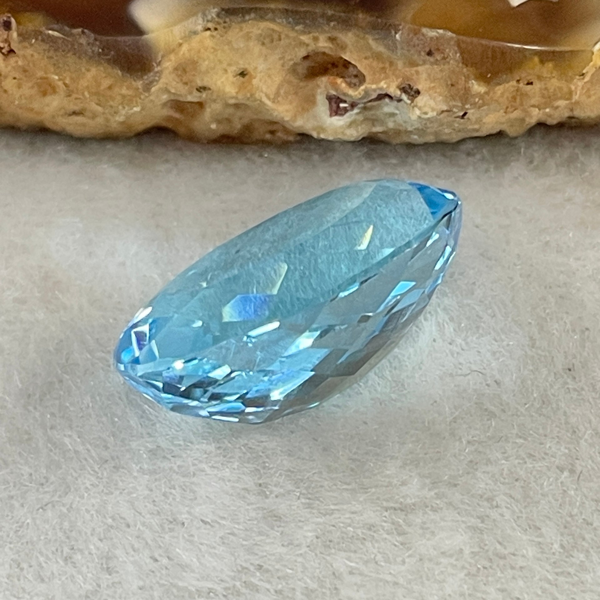 Natural Sky Blue Topaz Oval Shape 13.48ct 17.2 by 12.2 by 7.9mm - Huangs Jadeite and Jewelry Pte Ltd