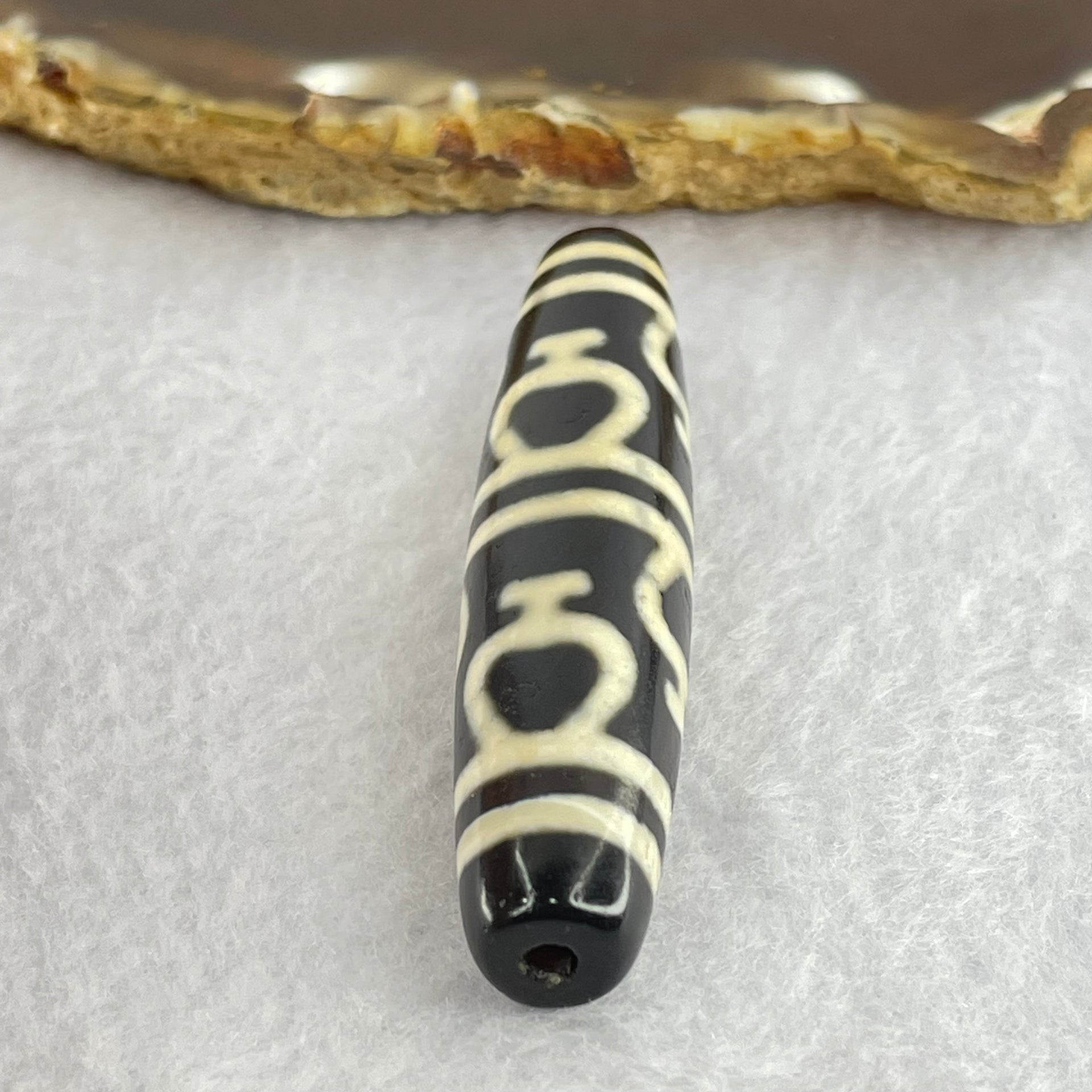 Natural Powerful Tibetan Old Oily Agate 8 Nectar Vessel Dzi Bead Heavenly Master (Tian Zhu) 花蜜容器眼天珠 14.98g 59.8 by 13.1mm - Huangs Jadeite and Jewelry Pte Ltd