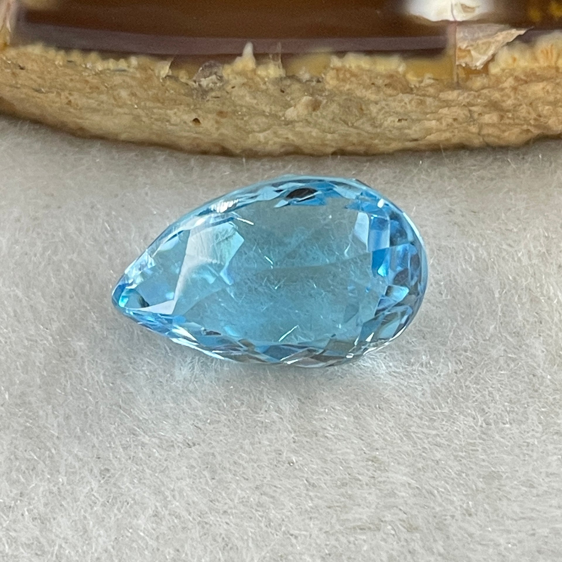 Natural Sky Blue Topaz Teardrop Shape 9.50ct 15.0 by 10.0 by 8.2mm - Huangs Jadeite and Jewelry Pte Ltd
