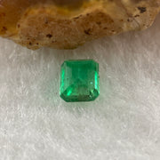 Natural Colombia Green Emerald (Beryl) Cut-Cornered Rectangular step cut 0.51ct 5.0 by 4.2 by 3.1mm - Huangs Jadeite and Jewelry Pte Ltd