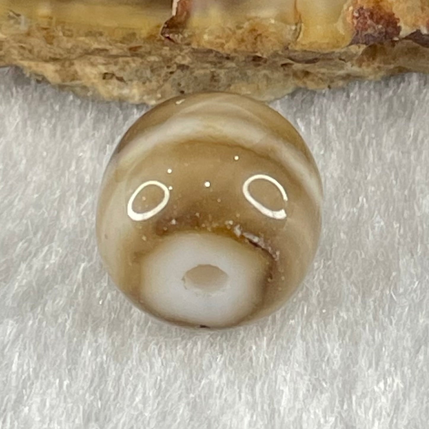 Natural Powerful Tibetan Old Oily Agate 1 Line Dzi Bead Heavenly Master (Tian Zhu) 1.86g 9.7 by 11.0mm - Huangs Jadeite and Jewelry Pte Ltd