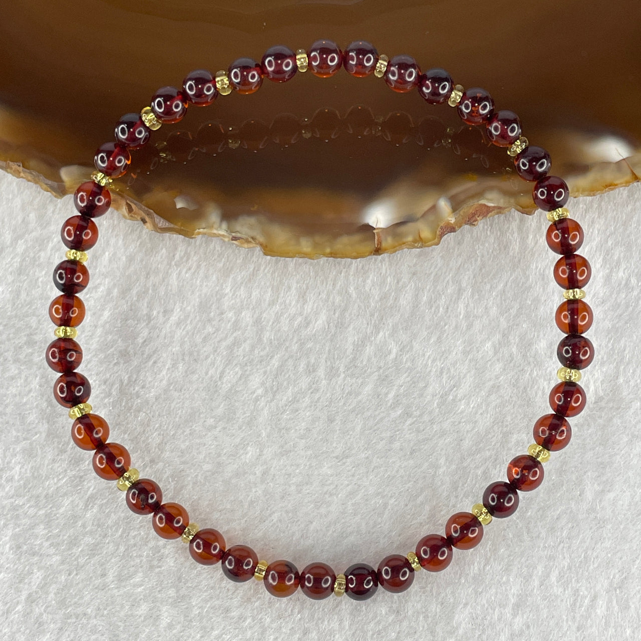 稀有认证高级天然金发晶石英手链手牌天然高级金顺发水晶手牌手链 50.63 克 18 厘米 15.7 x 9.9 x 6.2 毫米 25 件