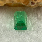 Natural Colombia Green Emerald (Beryl) Cut-Cornered Rectangular step cut 0.80ct 6.4 by 3.9 by 3.6mm - Huangs Jadeite and Jewelry Pte Ltd