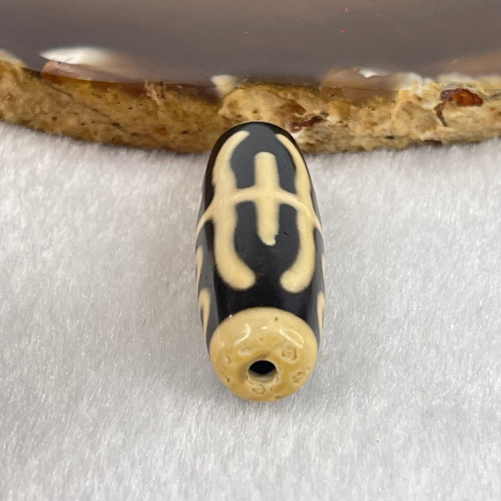 Natural Powerful Tibetan Old Oily Agate Water Lines 8 Eyes Dzi Bead Heavenly Master (Tian Zhu) 水纹八眼天诛 10.03g 38.4 by 13.0mm - Huangs Jadeite and Jewelry Pte Ltd