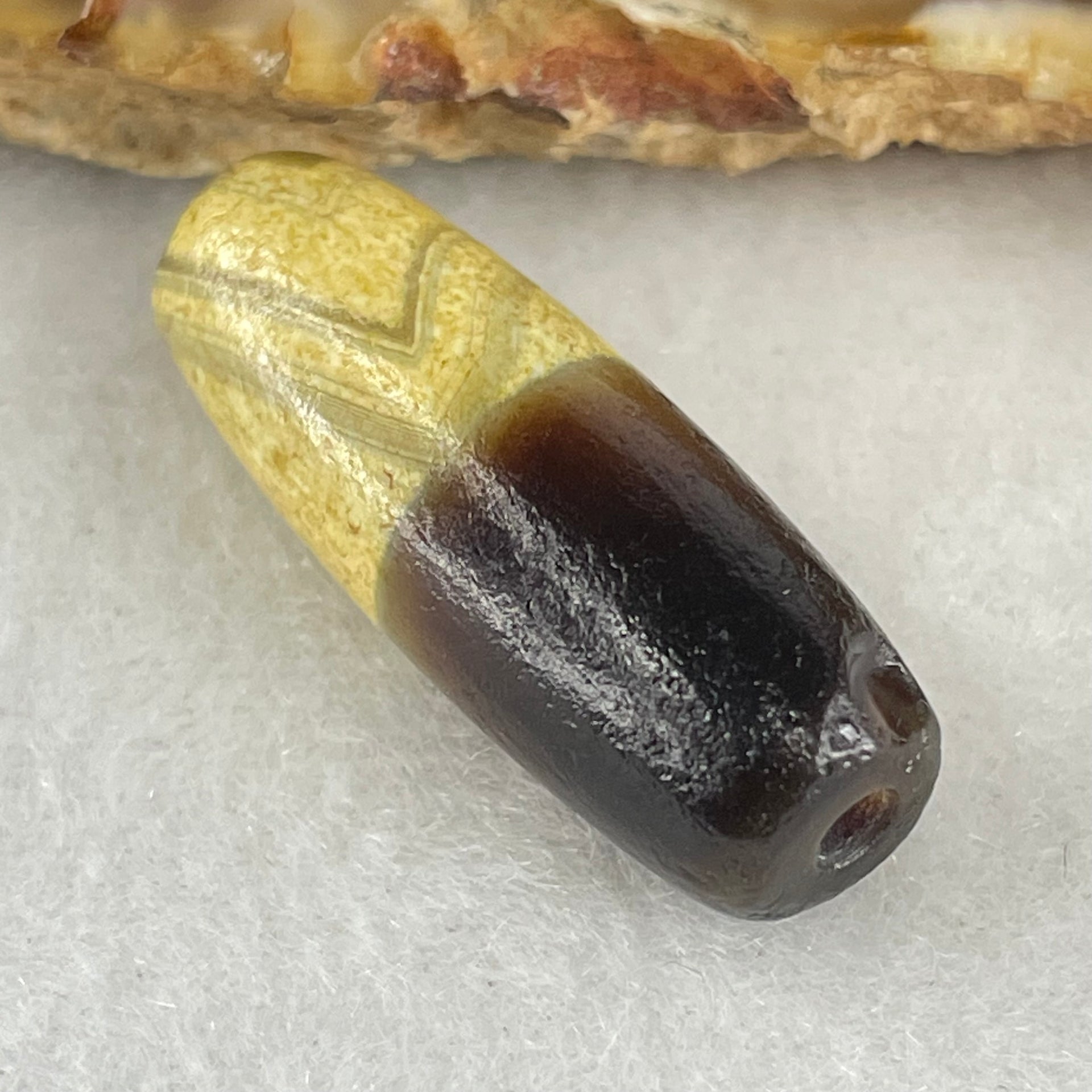 Natural Powerful Tibetan Old Oily Agate 1 Lines Dzi Bead Heavenly Master (Tian Zhu) 4.88g 28.4 by 10.6mm - Huangs Jadeite and Jewelry Pte Ltd