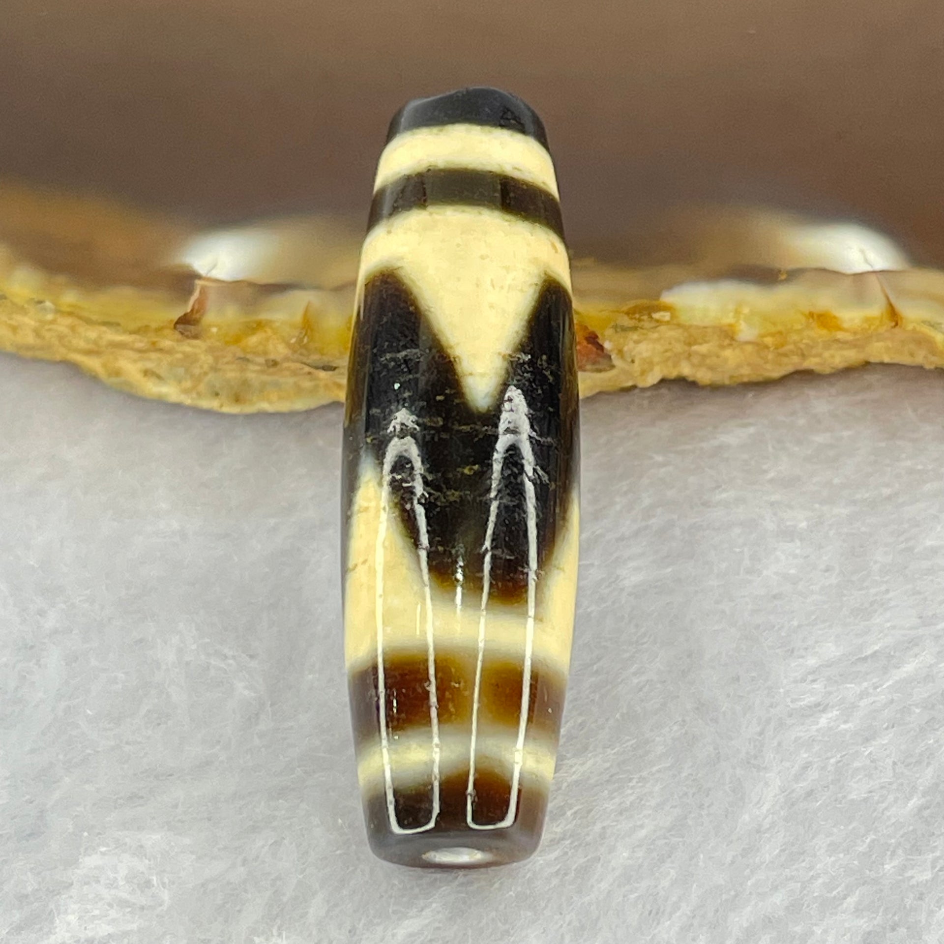 Natural Powerful Tibetan Old Oily Agate Tiger Tooth Daluo Dzi Bead Heavenly Master (Tian Zhu) 7.96g 38.5 by 11.7mm - Huangs Jadeite and Jewelry Pte Ltd