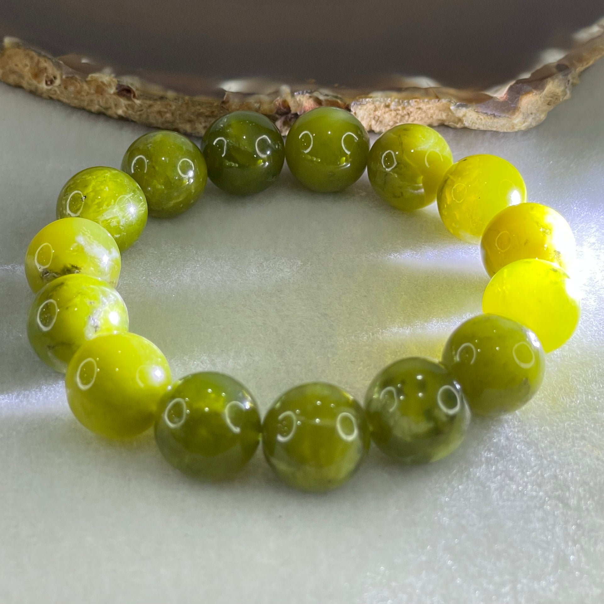 Natural Green Serpentine Jade Beads Bracelet 天然山由玉手链 56.19g 16.5cm 14.2mm 15 Beads - Huangs Jadeite and Jewelry Pte Ltd