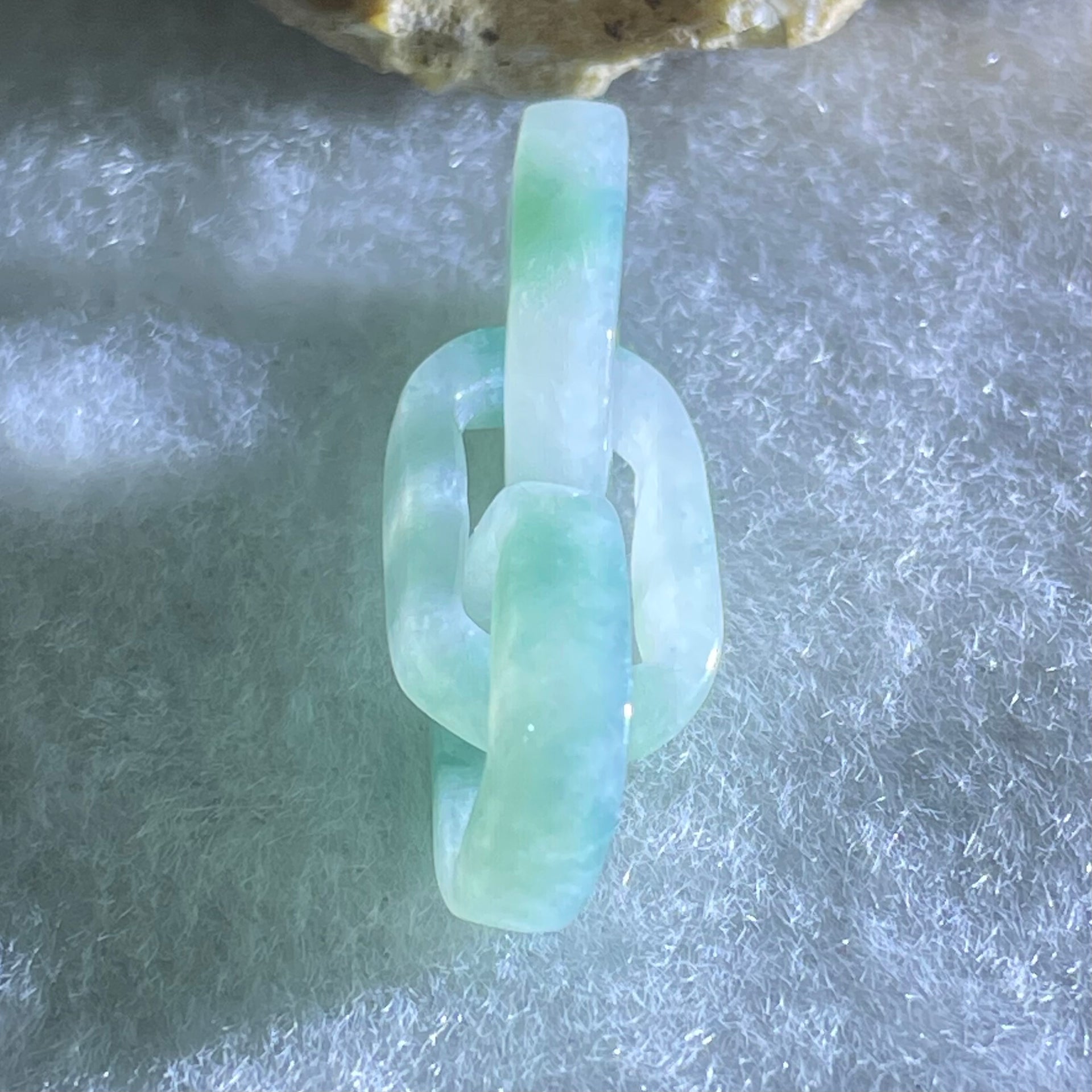 Type A Blueish Green with Faint White Jadeite Rolo Link Chain for Setting 2.26g 15.1 by 9.9 by 3.6mm - Huangs Jadeite and Jewelry Pte Ltd