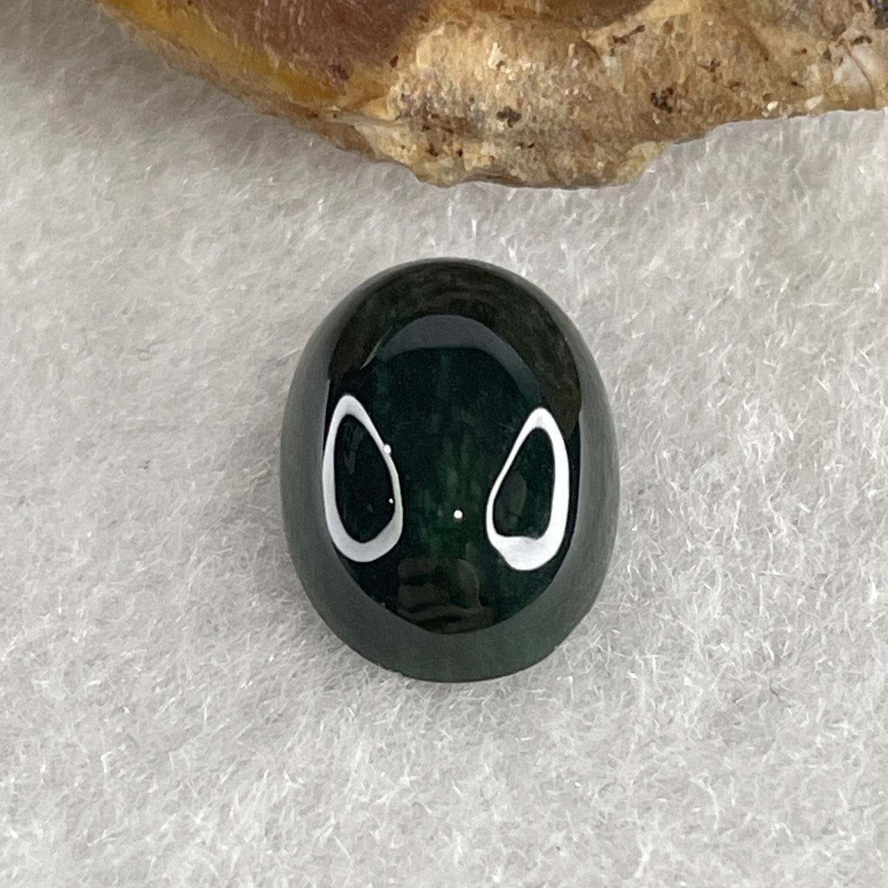 Type A Translucent Black Omphacite Jadeite Round Cabouchon Stone For Setting 1.06g 12.7 by 9.0 by 4.7mm - Huangs Jadeite and Jewelry Pte Ltd