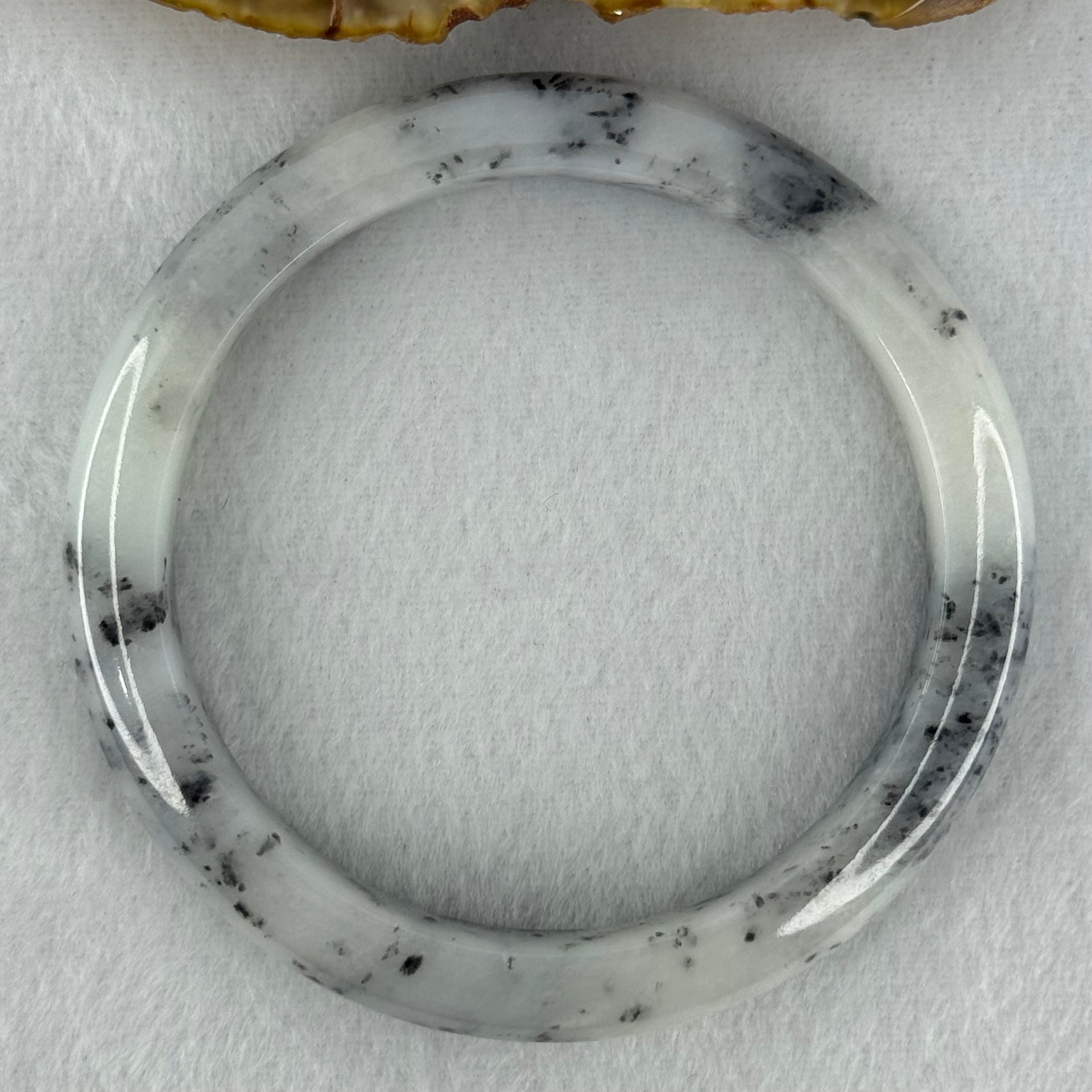 Type A Grey Wuji Piao Hua Jadeite Bangle Internal Diameter 58.3mm 50.61g 10.9 by 8.5mm (Close to Perfect) - Huangs Jadeite and Jewelry Pte Ltd