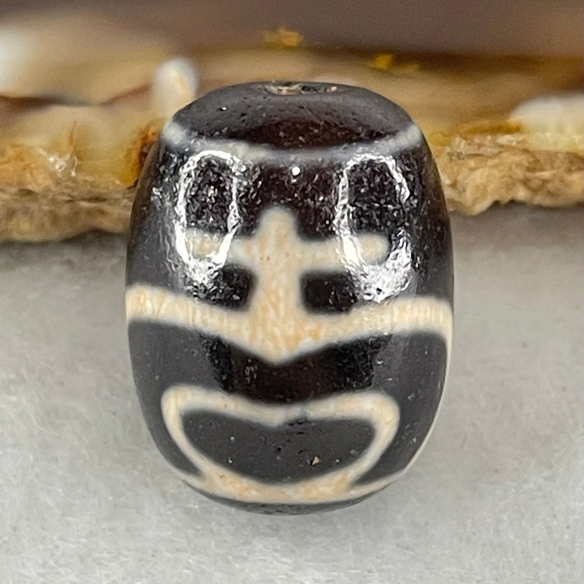 Natural Powerful Tibetan Old Oily Agate Double Nectar Vessel Dzi Bead Heavenly Master (Tian Zhu) 花蜜容器眼天珠 4.71g 17.4 by 13.3mm - Huangs Jadeite and Jewelry Pte Ltd