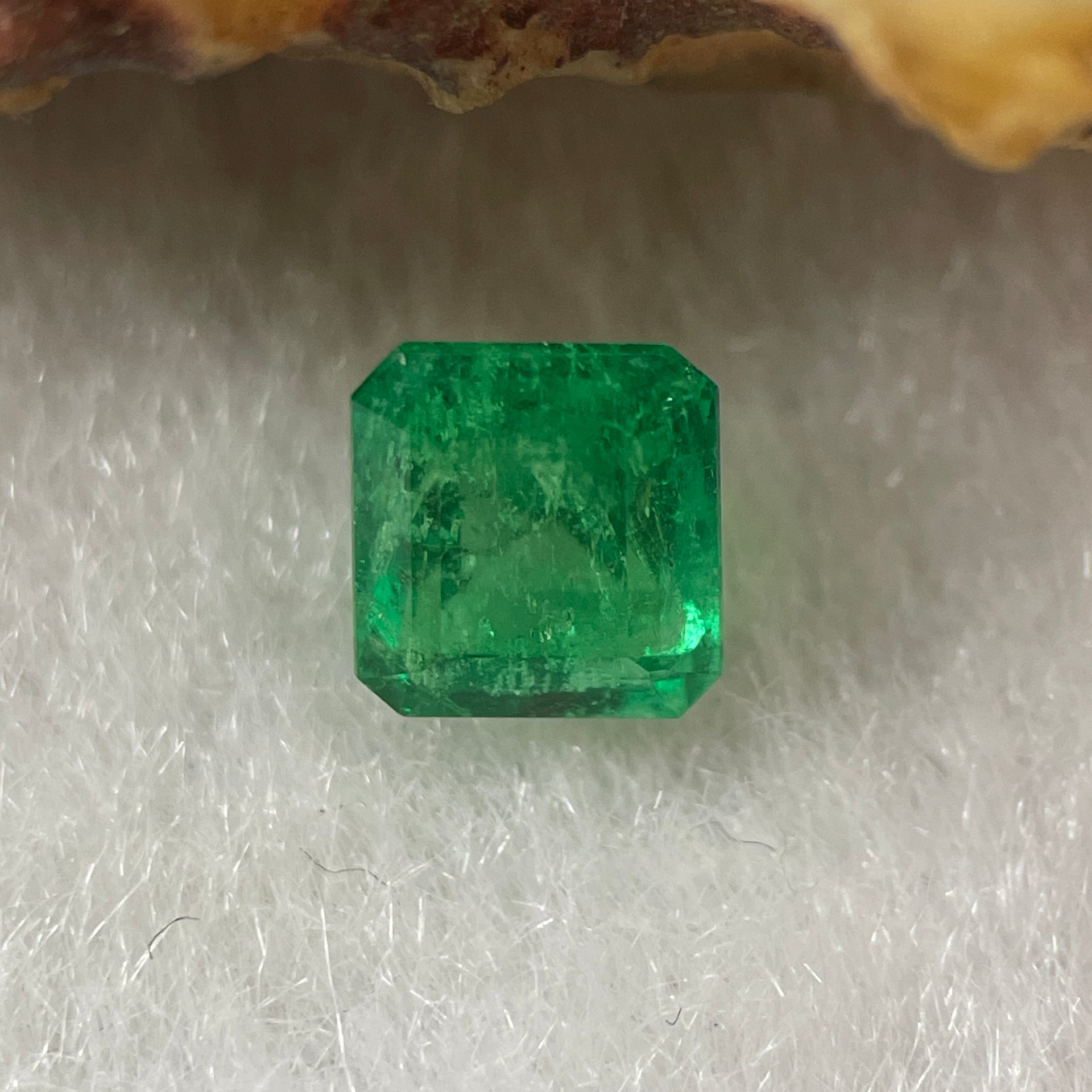 Natural Colombia Green Emerald (Beryl) Cut-Cornered Rectangular step cut 0.74cts 5.5 by 5.0 by 3.8mm - Huangs Jadeite and Jewelry Pte Ltd