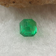 Natural Colombia Vivid Green Emerald (Beryl) Cut-Cornered Rectangular Step cut 0.47ct 4.6 by 4.2 by 3.3mm - Huangs Jadeite and Jewelry Pte Ltd