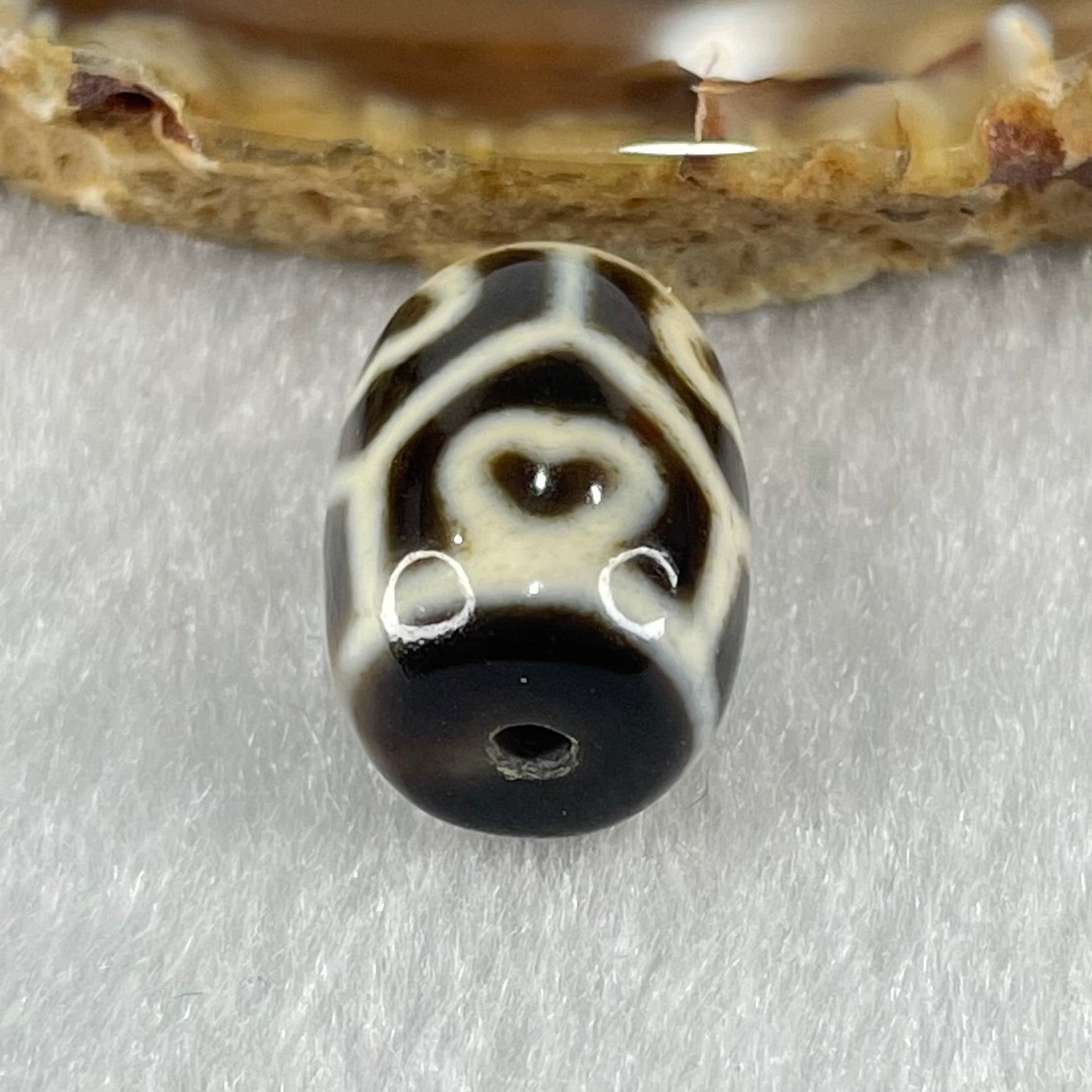 Natural Powerful Tibetan Old Oily Agate 6 Hearts Tortoise Shell Dzi Bead Heavenly Master (Tian Zhu) 六心龟壳天珠 4.20g 17.2 by 12.3mm - Huangs Jadeite and Jewelry Pte Ltd