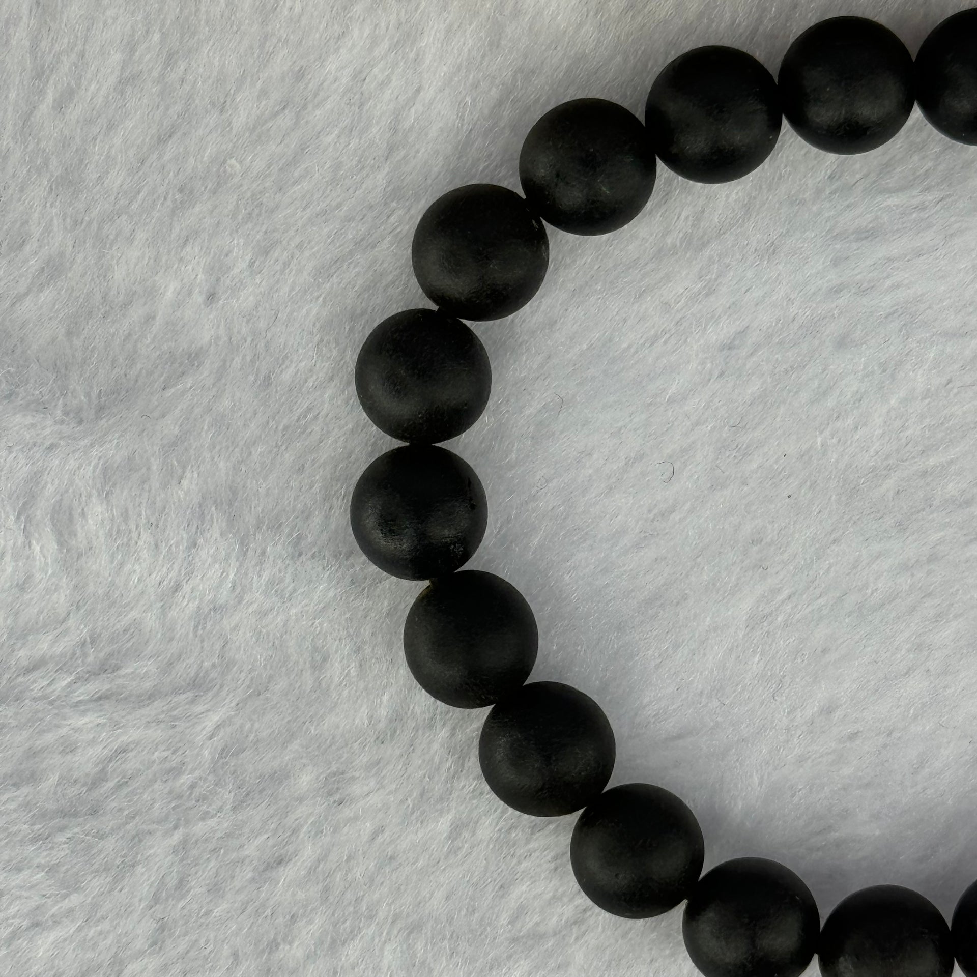 Natural Dark Matt Black Amber Beads Bracelet 天然大黑天翁琥珀手链 7.16g 15cm 8.3mm 22 Beads - Huangs Jadeite and Jewelry Pte Ltd