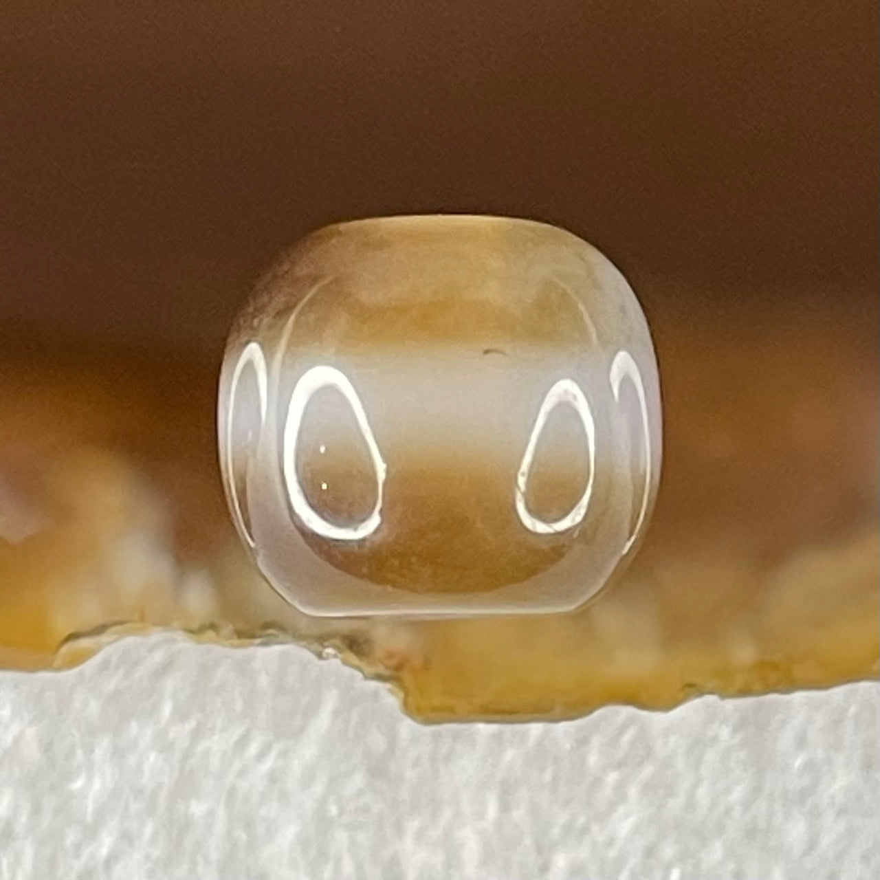 Natural Powerful Tibetan Old Oily Agate 1 Line Dzi Bead Heavenly Master (Tian Zhu) 1.87g 9.8 by 10.9mm - Huangs Jadeite and Jewelry Pte Ltd