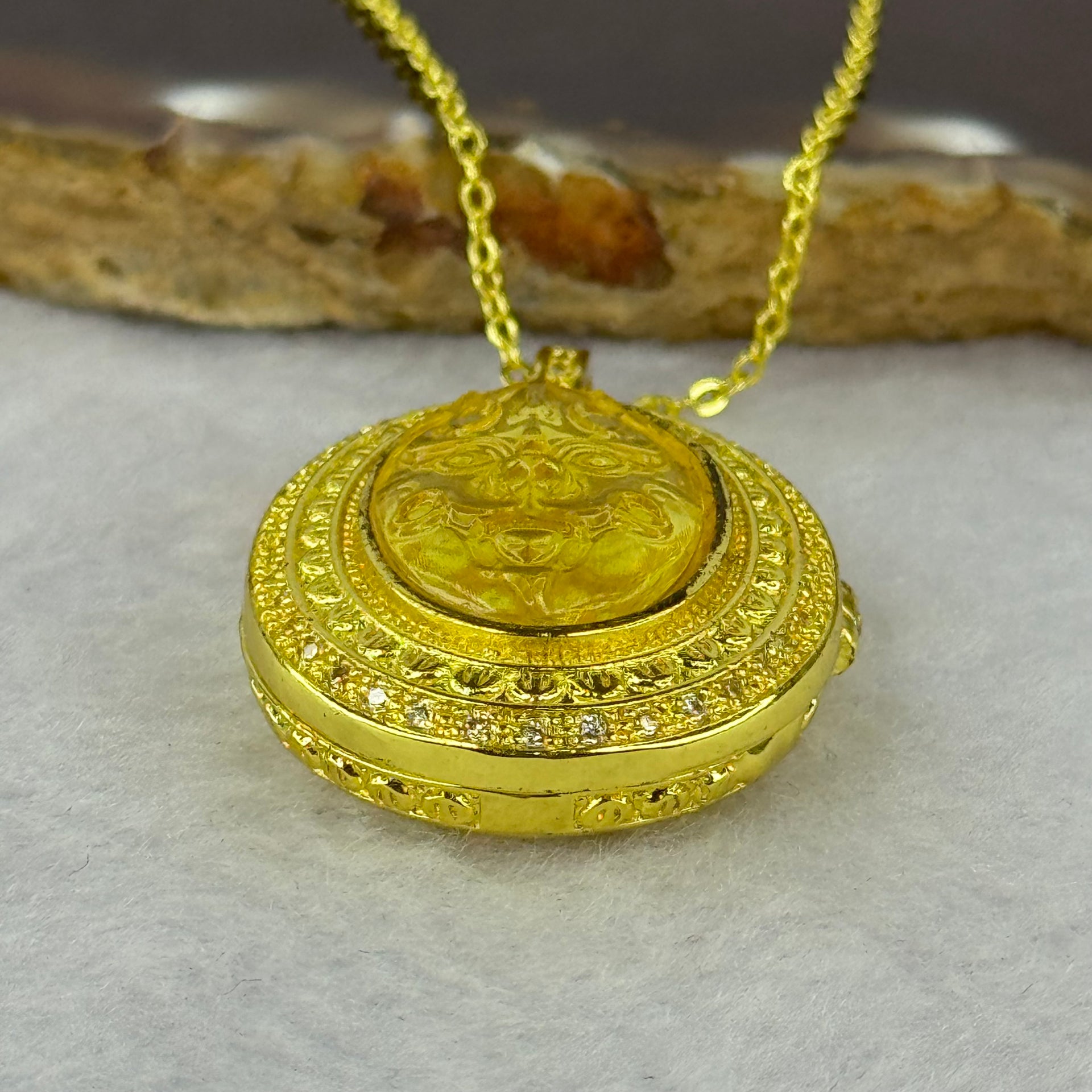 Natural Yellow Amber Dragon Head in Gold Color Locket Necklace 9.53g 19.3 by 14.2 by 4.0mm - Huangs Jadeite and Jewelry Pte Ltd