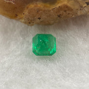 Natural Colombia Green Emerald (Beryl) Cut-Cornered Rectangular step cut 0.55ct 4.8 by 4.8 by 3.4mm - Huangs Jadeite and Jewelry Pte Ltd