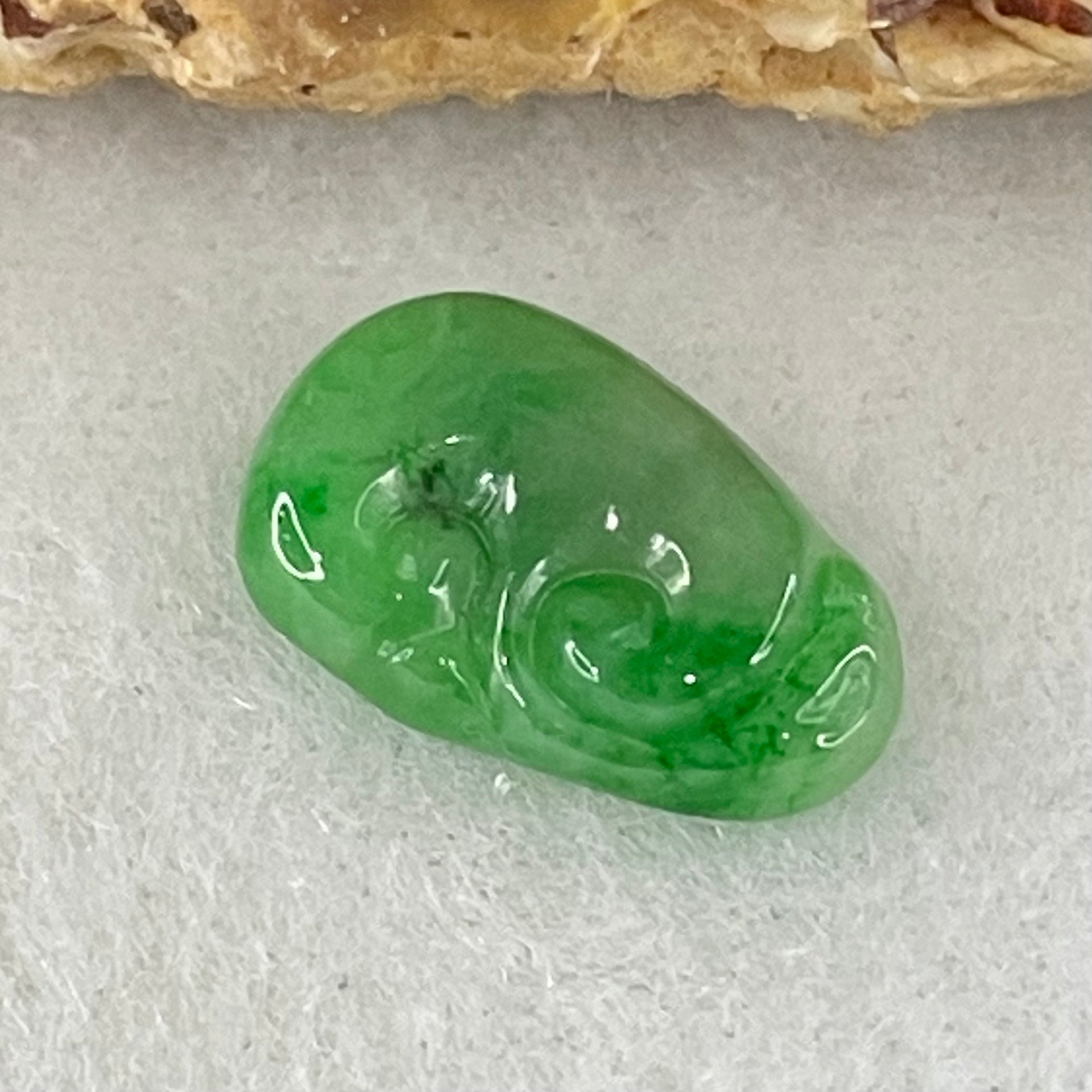 Type A Old Mine Spicy Green Jadeite Ruyi Charm Stone For Setting 0.59g 13.3 by 8.2 by 2.5mm - Huangs Jadeite and Jewelry Pte Ltd