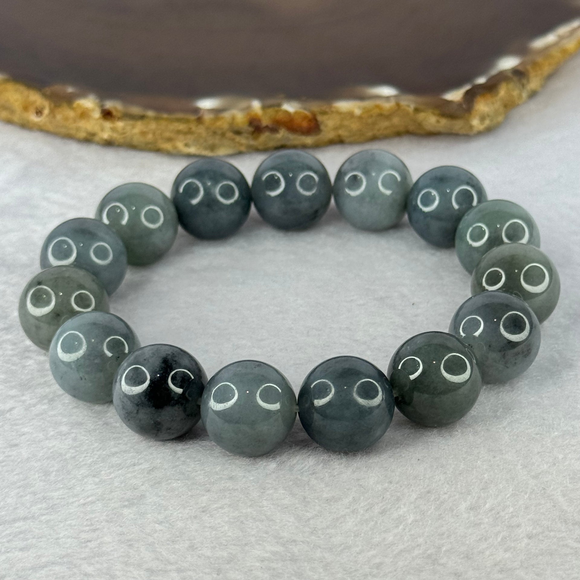 Type A Grey Wuji Green Jadeite Beads Bracelet 73.17g 18.5cm 14.2mm 15 Beads - Huangs Jadeite and Jewelry Pte Ltd