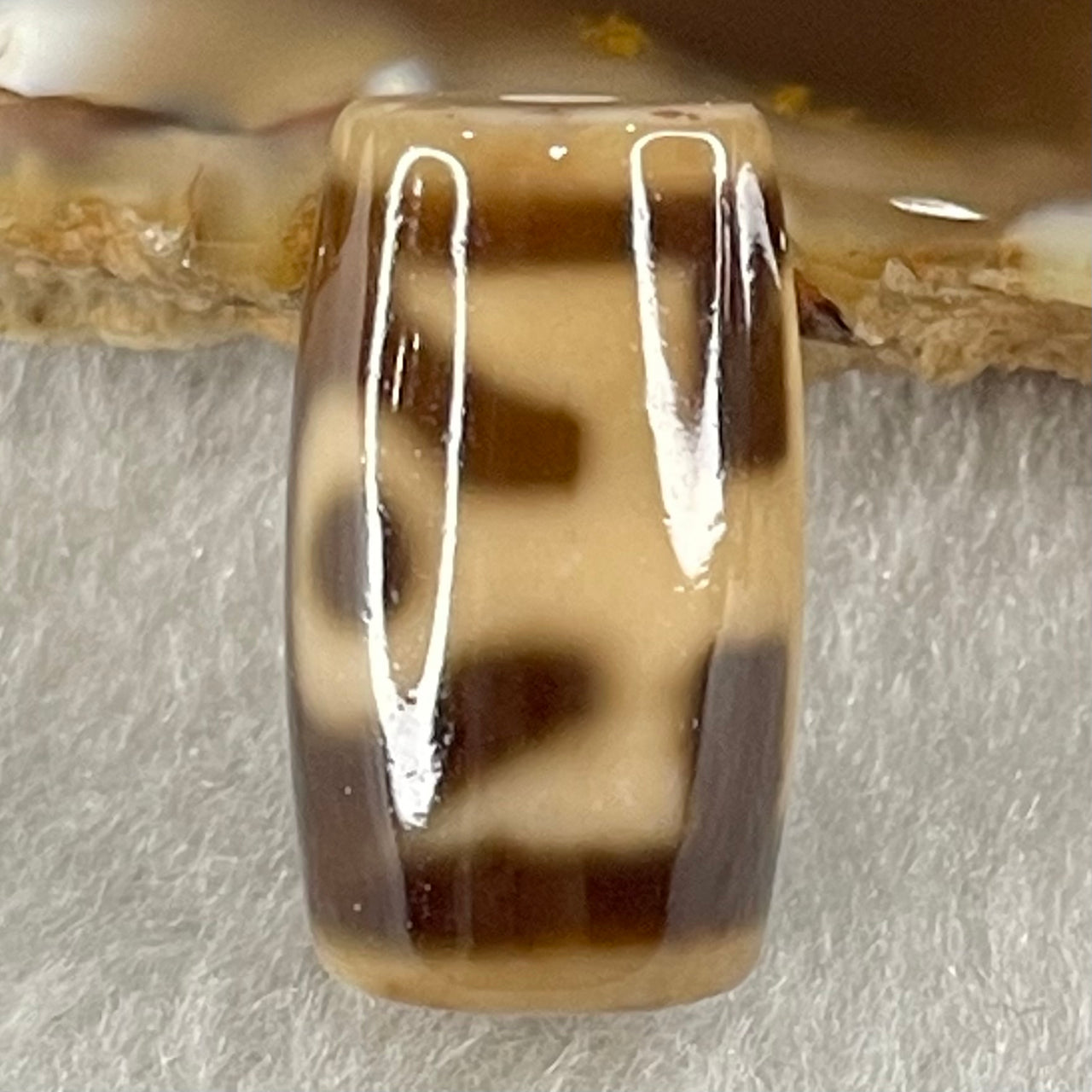 Natural Powerful Tibetan Old Oily Agate Patina Guiren Tairen Human Dzi Bead Totem Amulet Heavenly Master (Tian Zhu) 贵人天诛 4.76g 19.9 by 11.7mm - Huangs Jadeite and Jewelry Pte Ltd