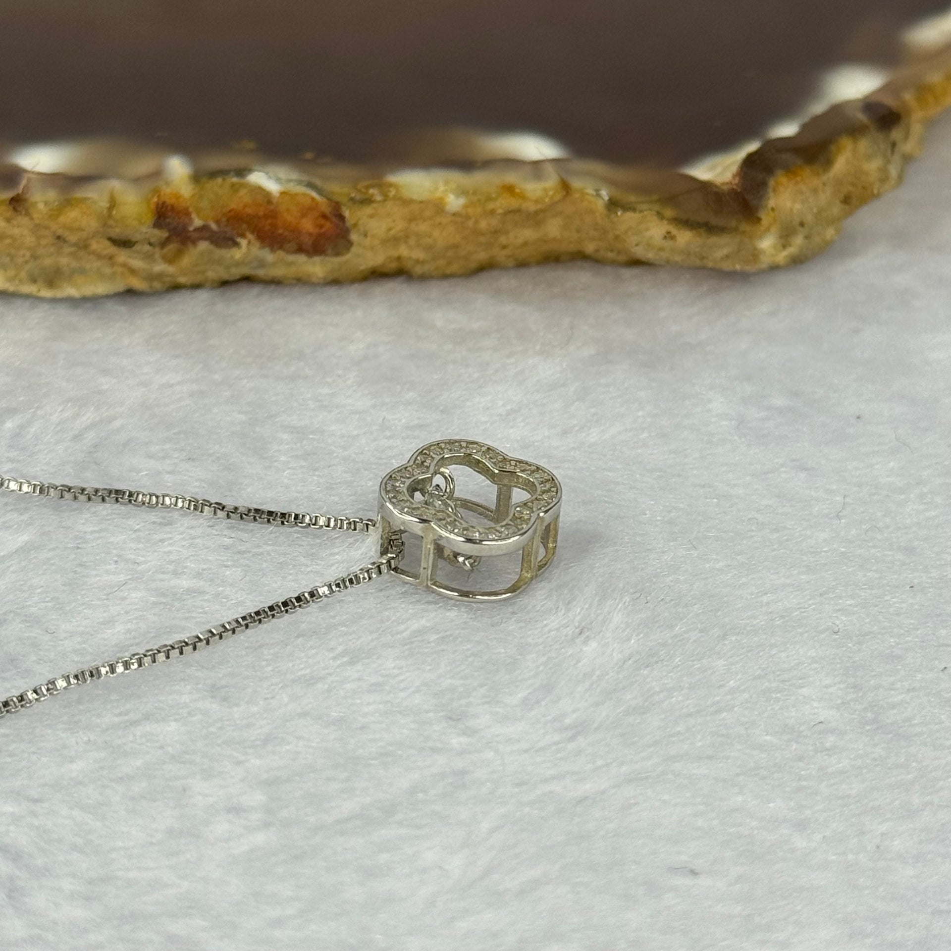 Moving Dancing Cubic Zirconia in 925 Sliver Necklace 2.96g 4.7g 1.8mm - Huangs Jadeite and Jewelry Pte Ltd