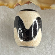 Natural Powerful Tibetan Old Oily Agate Tiger Tooth Daluo Dzi Bead Heavenly Master (Tian Zhu) 虎呀天诛 4.73g 17.7 by 13.2mm - Huangs Jadeite and Jewelry Pte Ltd