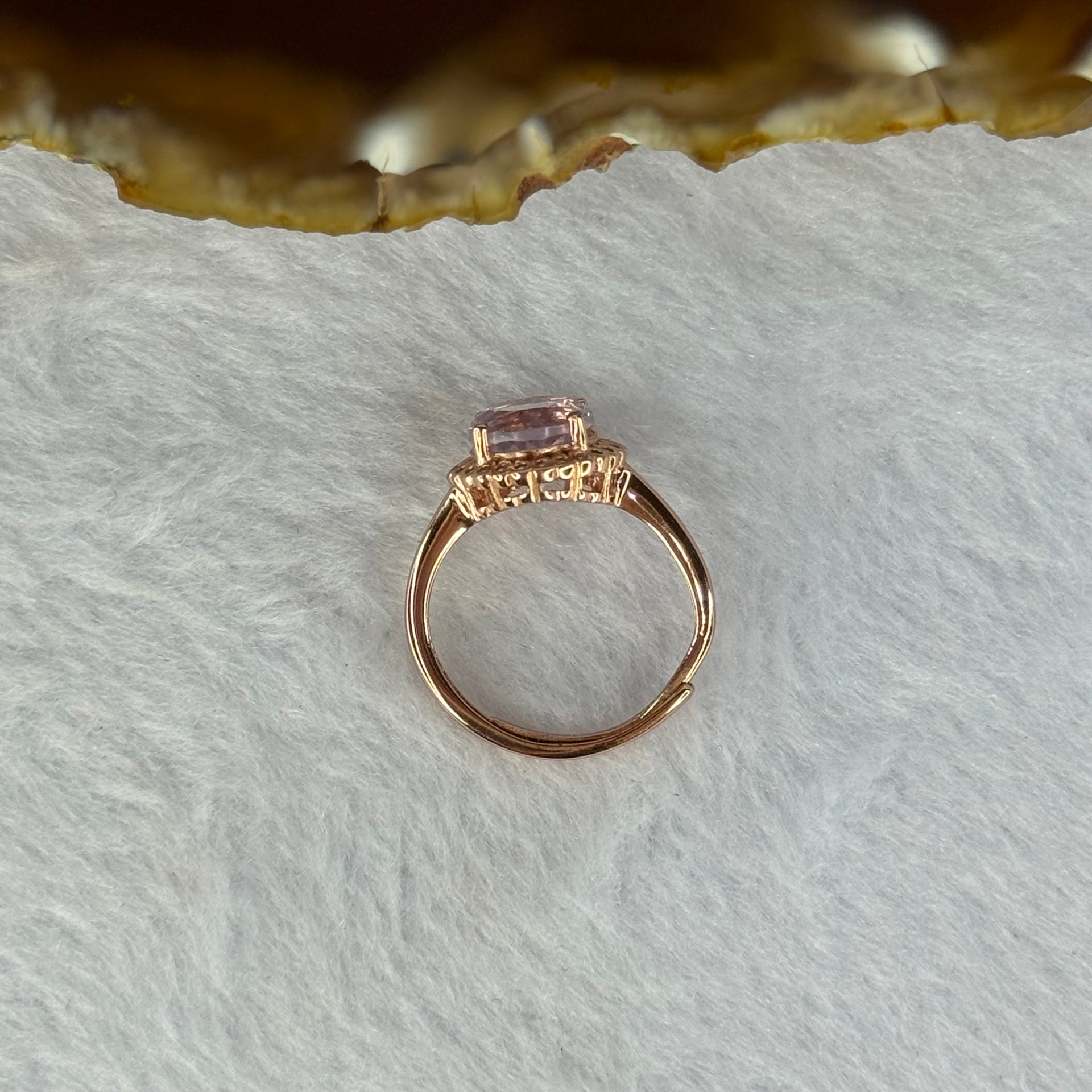 Natural Morganite in 925 Sliver in Rose Gold Colour Ring (Adjustable Size) 2.37g 7.9 by 6.0mm - Huangs Jadeite and Jewelry Pte Ltd
