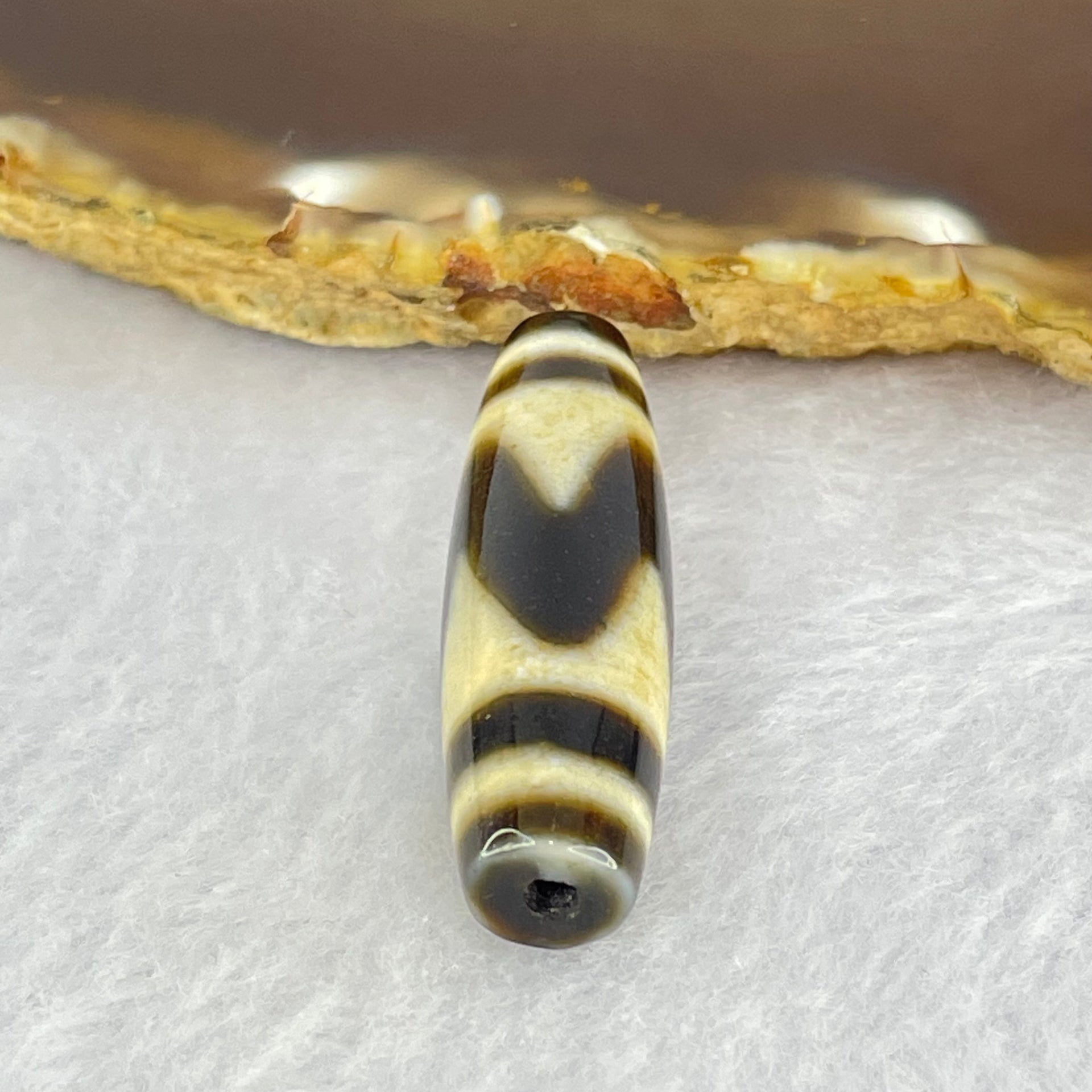 Natural Powerful Tibetan Old Oily Agate Tiger Tooth Daluo Dzi Bead Heavenly Master (Tian Zhu) 7.47g 38.9 by 11.3mm - Huangs Jadeite and Jewelry Pte Ltd