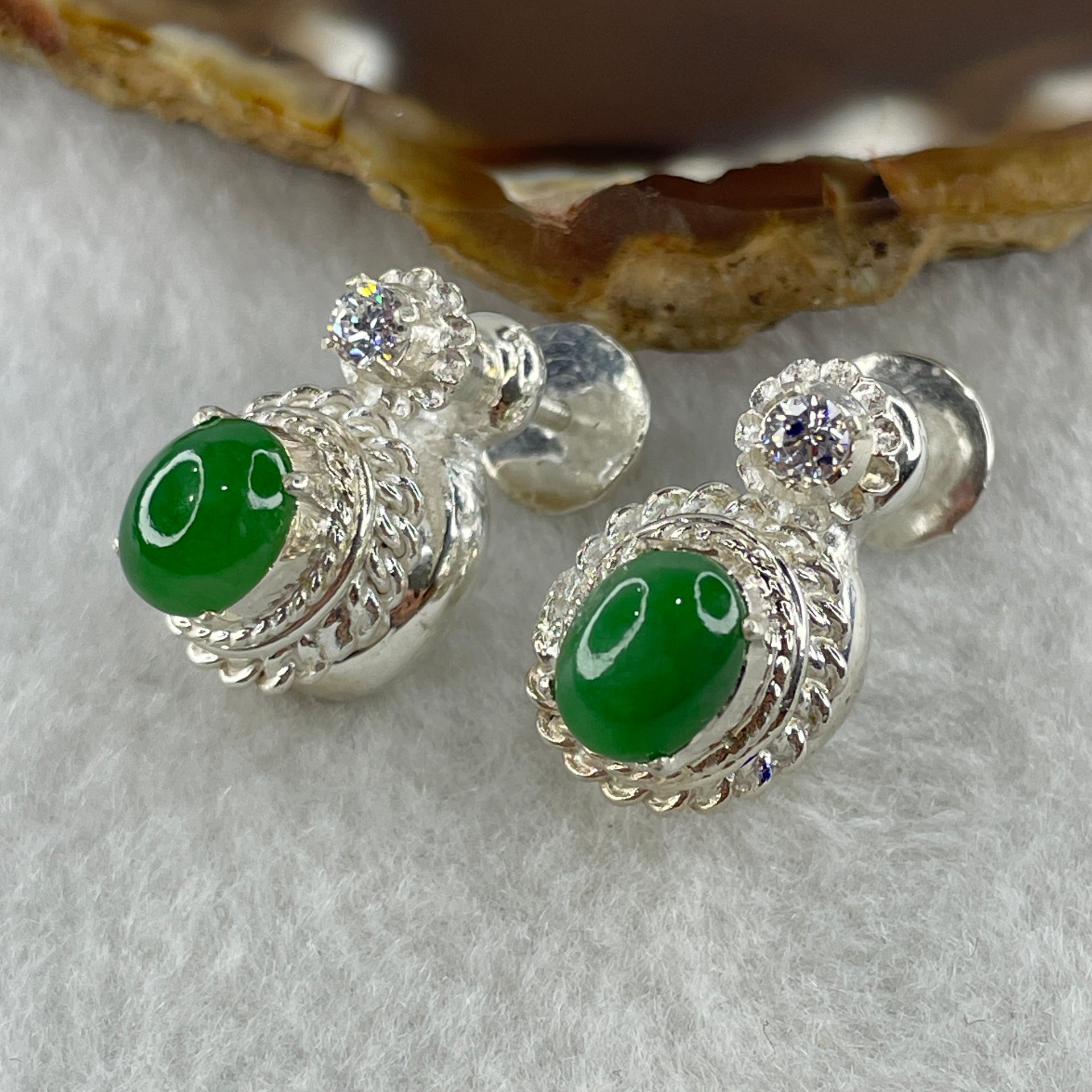Type A Natural Full Old Mine Spicy Green Jadeite Cabochon 8.8 by 6.7 by 4.0mm Stone for Setting 20.97g (On Silver Earrings Mold) - Huangs Jadeite and Jewelry Pte Ltd