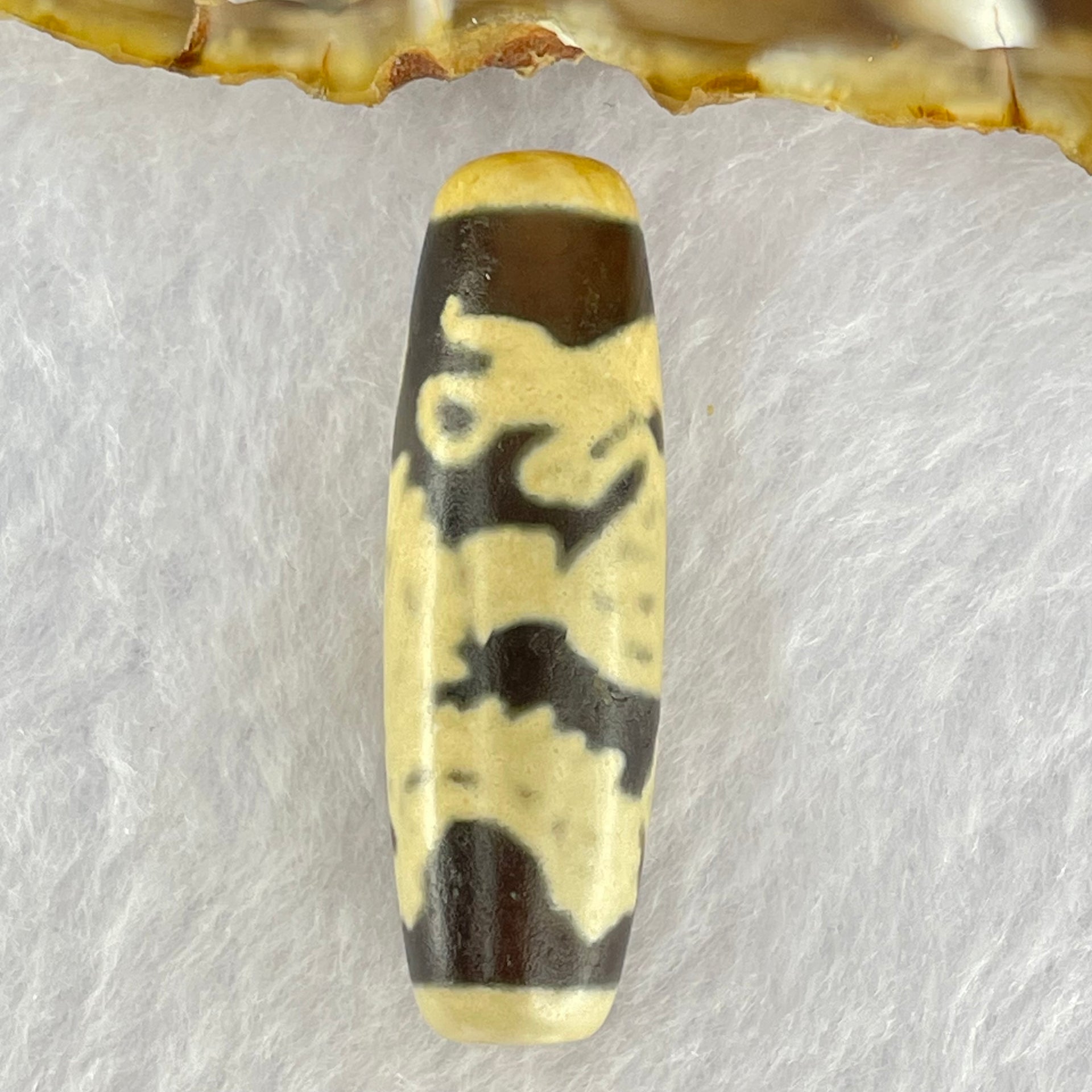 Natural Powerful Tibetan Old Oily Agate Dragon Dzi Bead Heavenly Master (Tian Zhu) 龙天诛 9.27g 39.1 by 12.5mm - Huangs Jadeite and Jewelry Pte Ltd