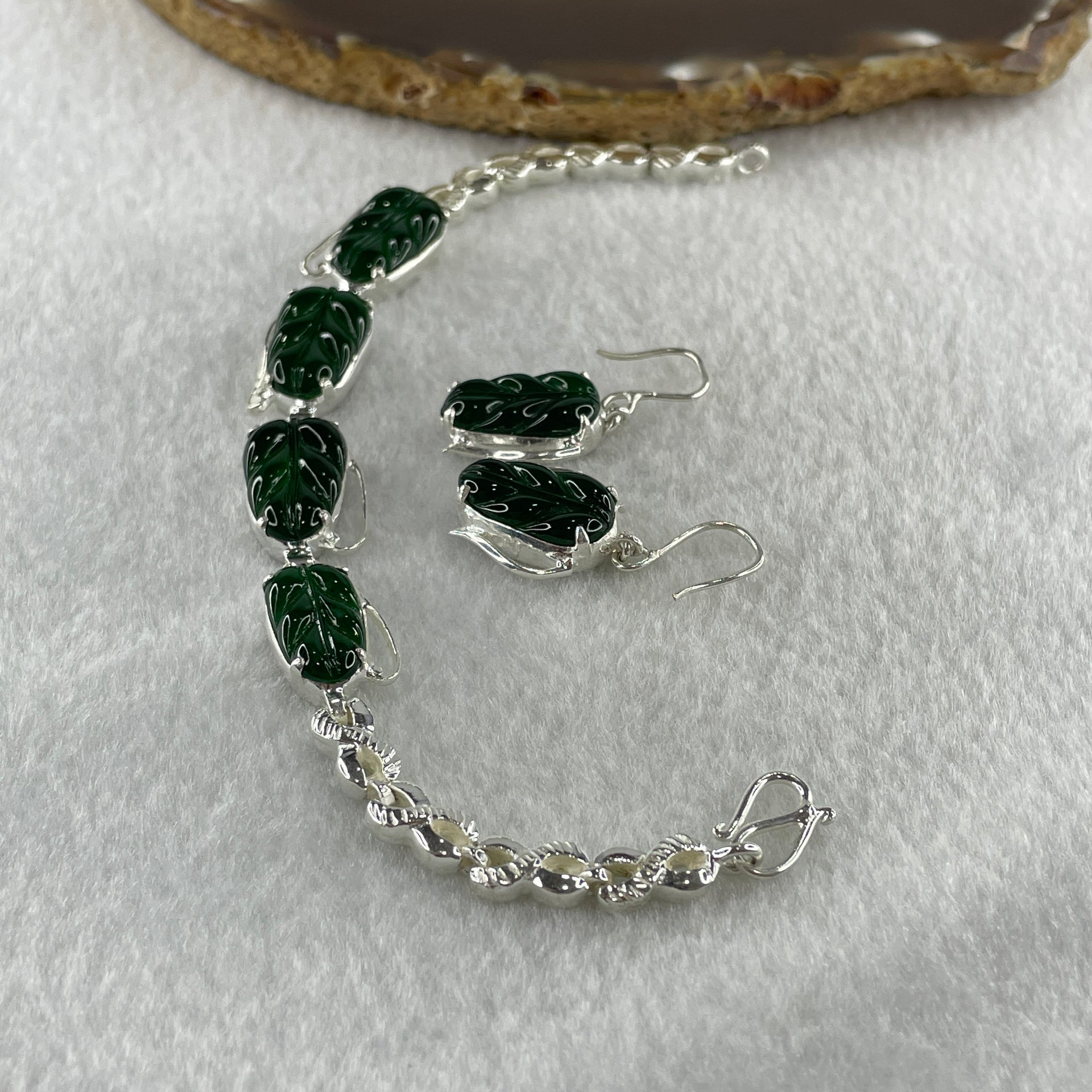 Type A Natural Semi Icy Bright Green Jadeite Leaf Stone for Setting each about 17.1 by 10.3 by 2.5mm (On Silver Earrings 5.41g and Bracelet 16.83g Mold) - Huangs Jadeite and Jewelry Pte Ltd