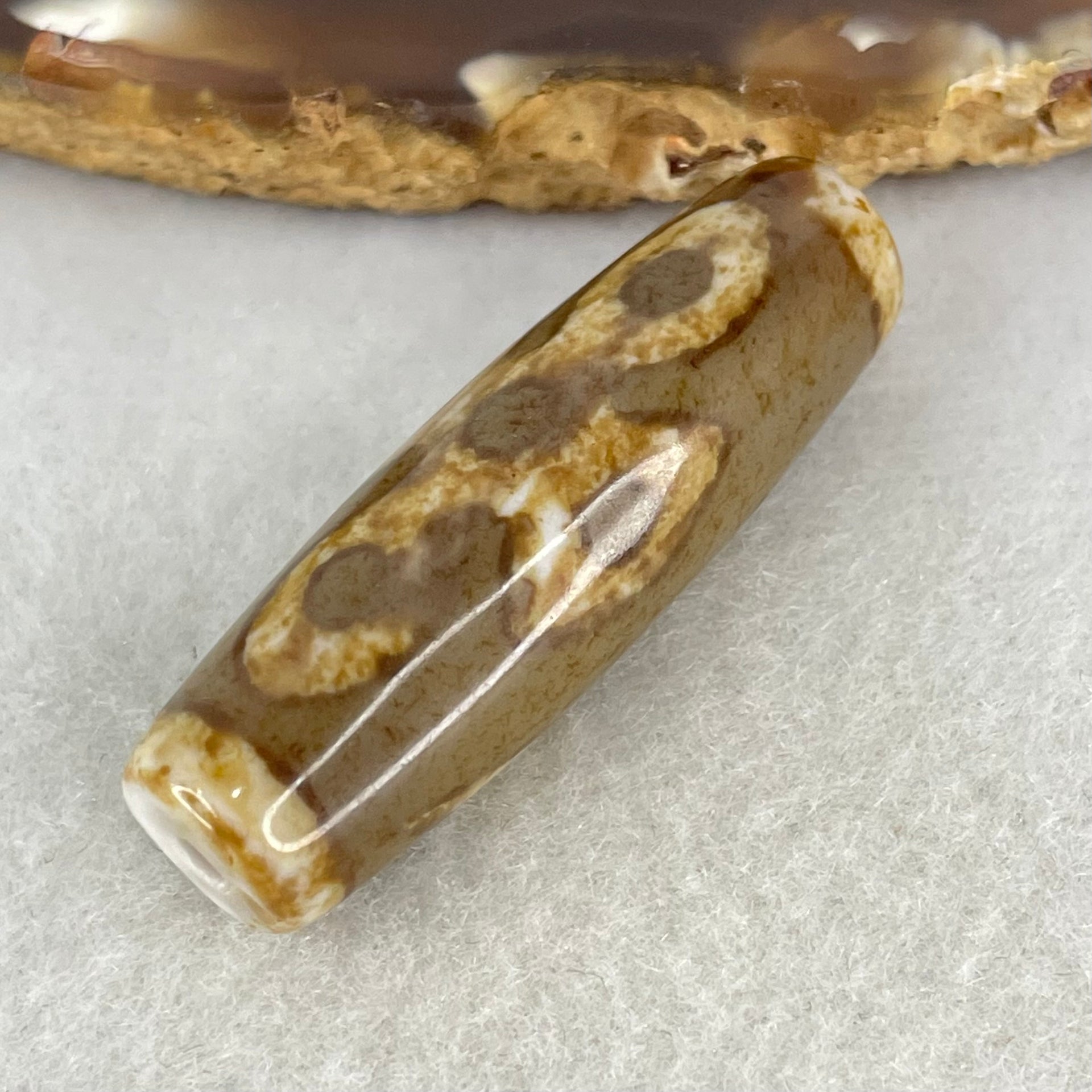 Natural Powerful Tibetan Old Oily Agate 5 Eyes Lightning Dzi Bead Heavenly Master (Tian Zhu) 五眼闪电天珠 9.26g 39.2 by 12.2mm - Huangs Jadeite and Jewelry Pte Ltd