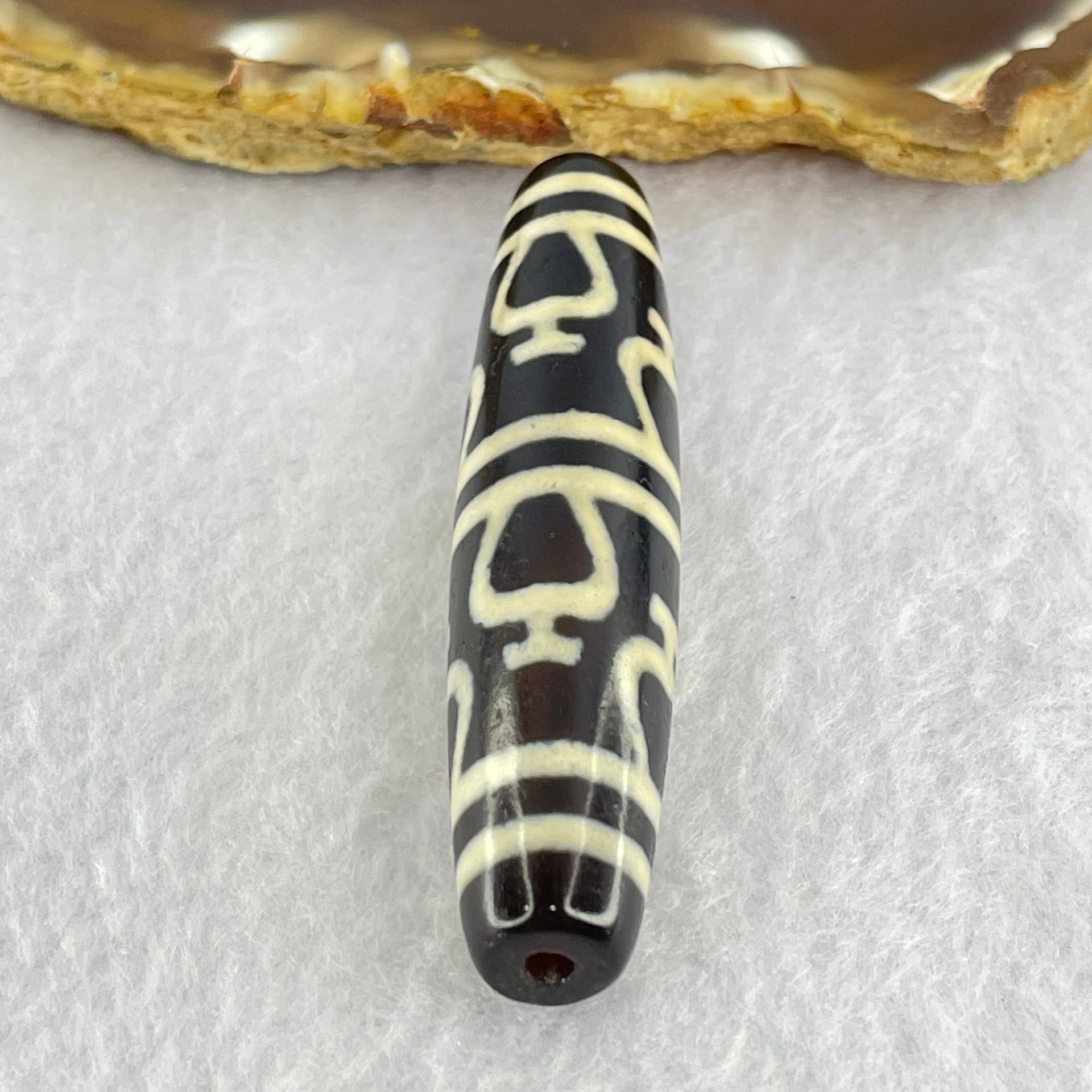 Natural Powerful Tibetan Old Oily Agate 8 Nectar Vessel Dzi Bead Heavenly Master (Tian Zhu) 花蜜容器眼天珠 14.95g 58.9 by 12.7mm - Huangs Jadeite and Jewelry Pte Ltd