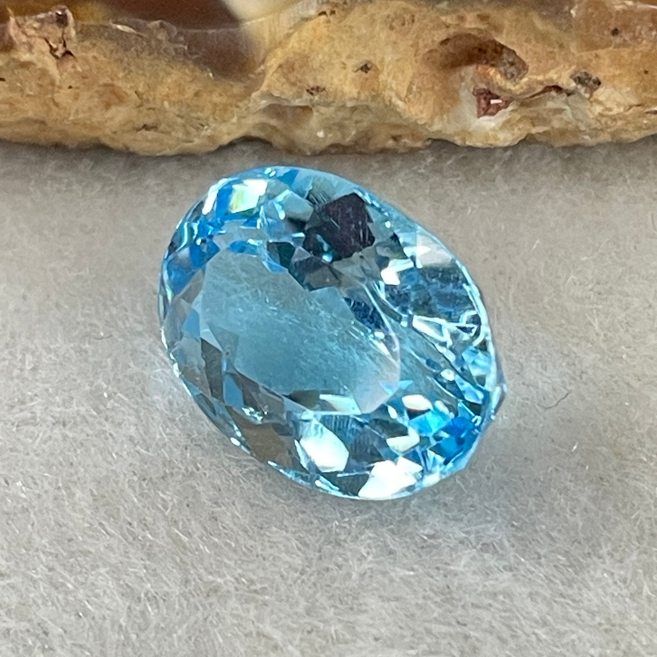 Natural Sky Blue Topaz Oval Shape 8.16ct 13.8  by 9.9 by 6.9mm - Huangs Jadeite and Jewelry Pte Ltd