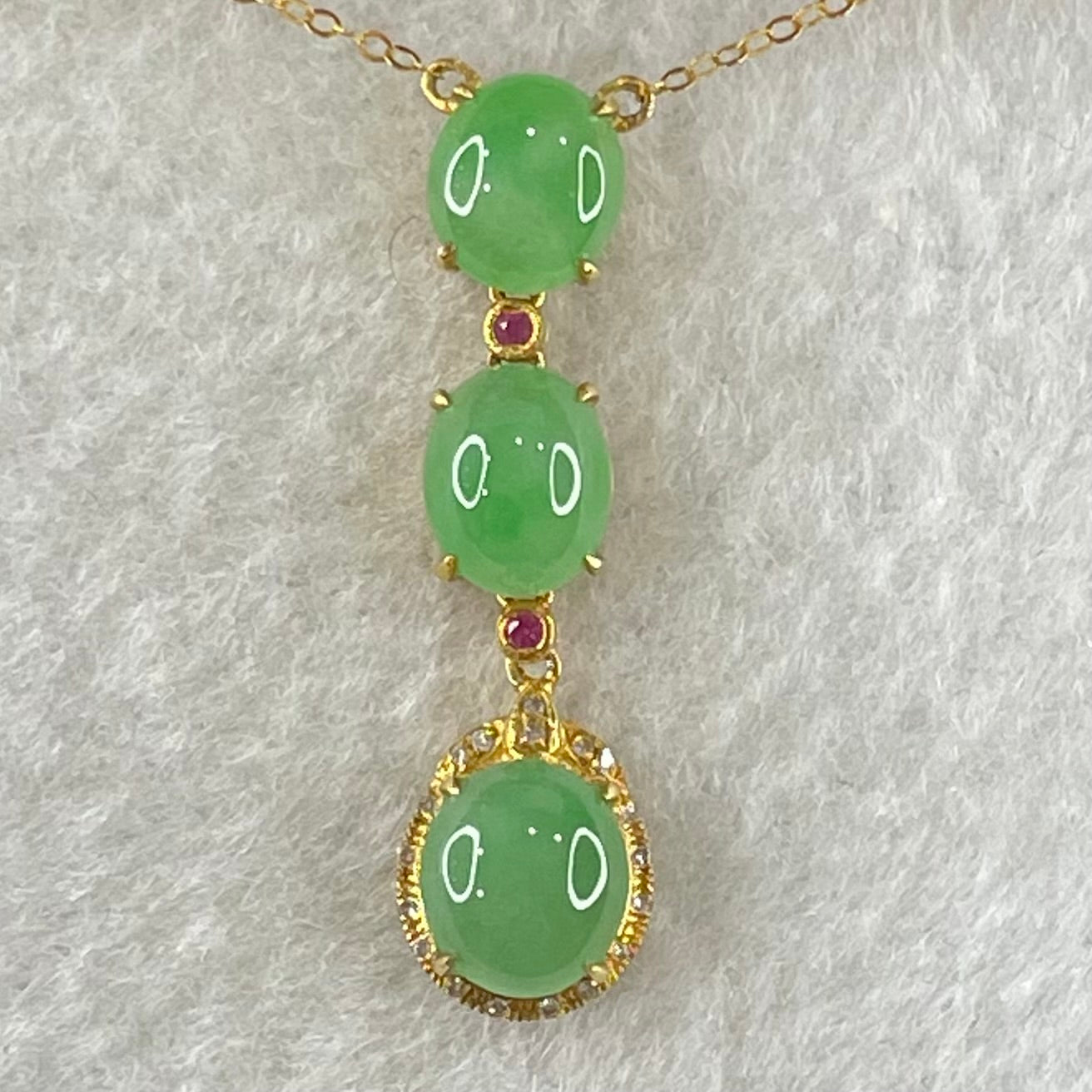 Type A Icy Apple Green Jadeite Cabouchons in 18K Yellow Gold Necklace each about 7.1 by 6.3 by 4.0mm 3.10g 39 or 42cm - Huangs Jadeite and Jewelry Pte Ltd