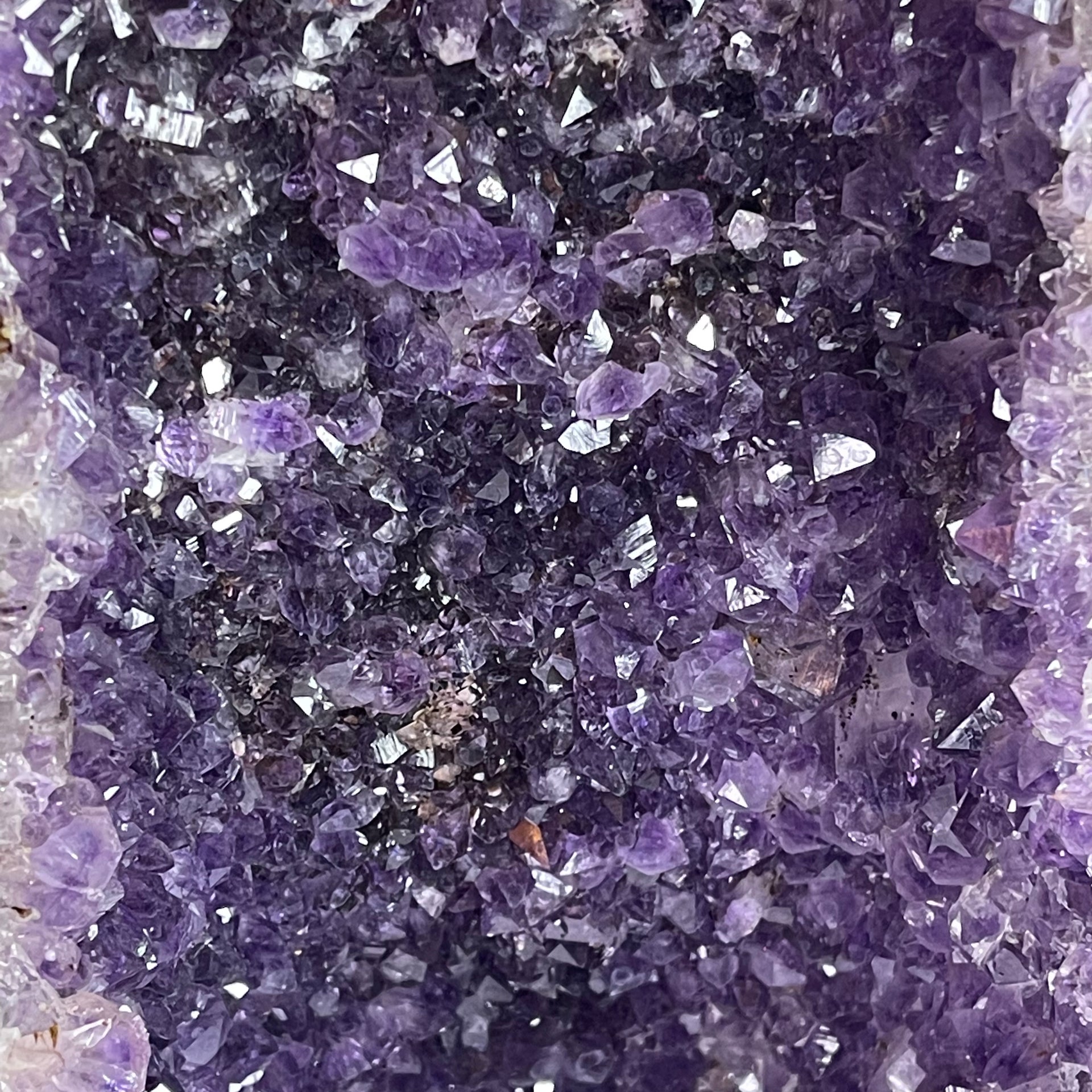 Natural Brazil Amethyst Cave with White Calcite 17,1633kg 220.0x230.0x590.0mm - Huangs Jadeite and Jewelry Pte Ltd