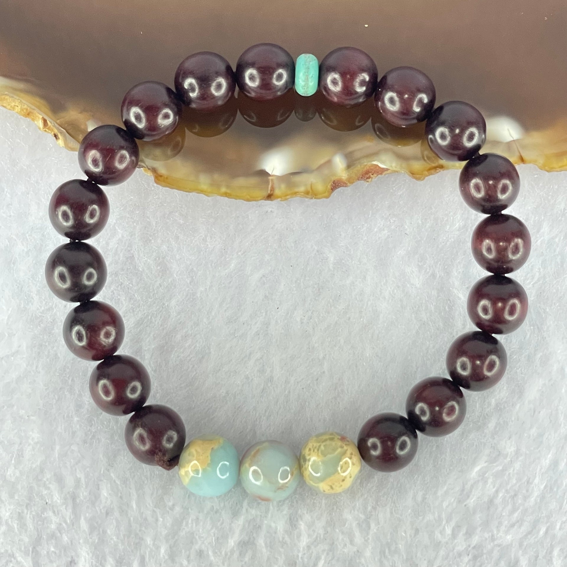 Natural Blood Rosewood with Variscite Beads Bracelet 天然血檀寿山石手链 8.23g 15cm 8.7mm 3 Beads 8.4mm 18 Beads - Huangs Jadeite and Jewelry Pte Ltd