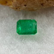 Natural Colombia Vivid Green Emerald (Beryl) Cut-Cornered Rectangular Step cut 0.43ct 4.9 by 3.8 by 2.6mm - Huangs Jadeite and Jewelry Pte Ltd